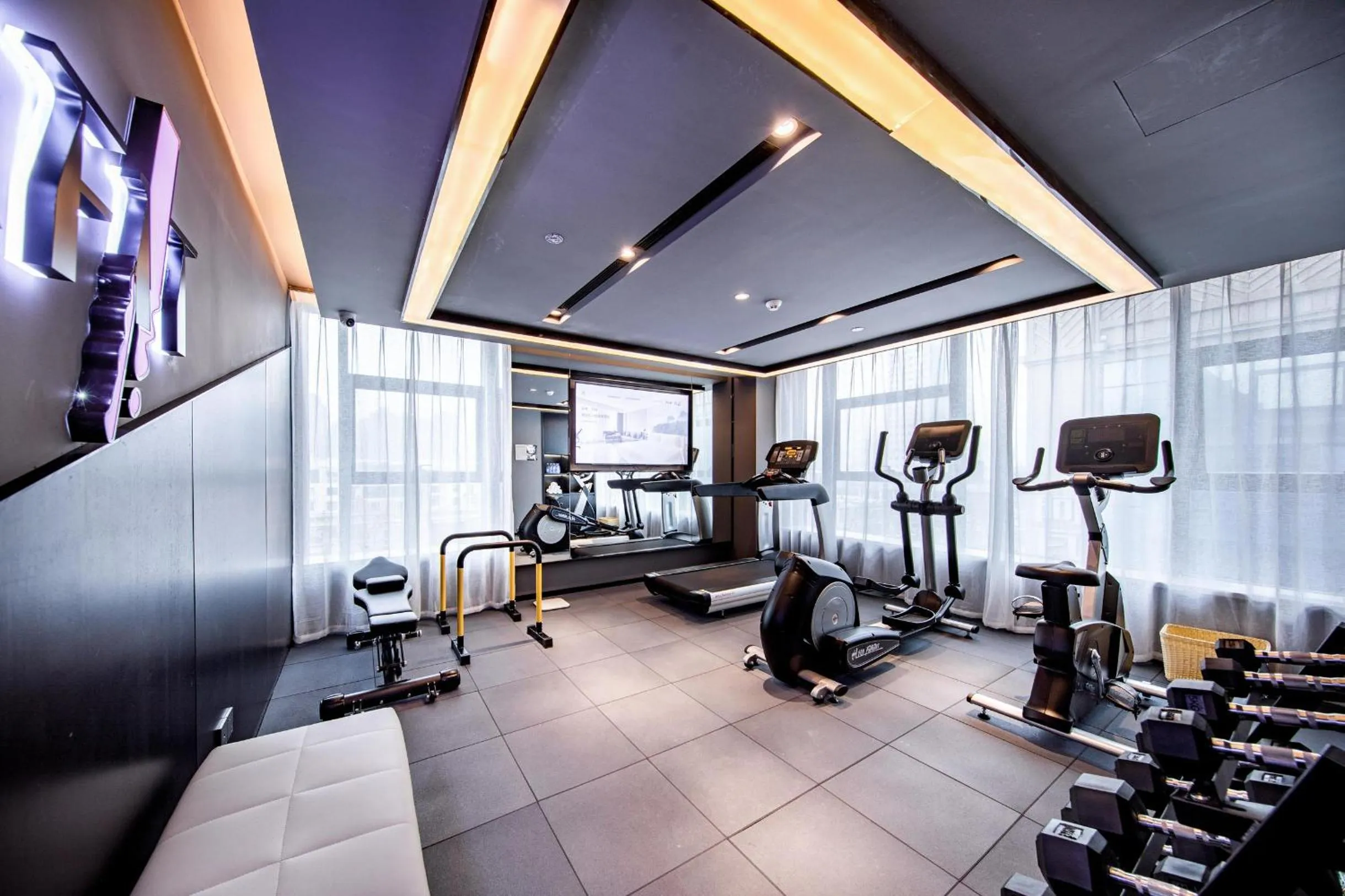 Atour Hotel Yuzhong Yuci Incity