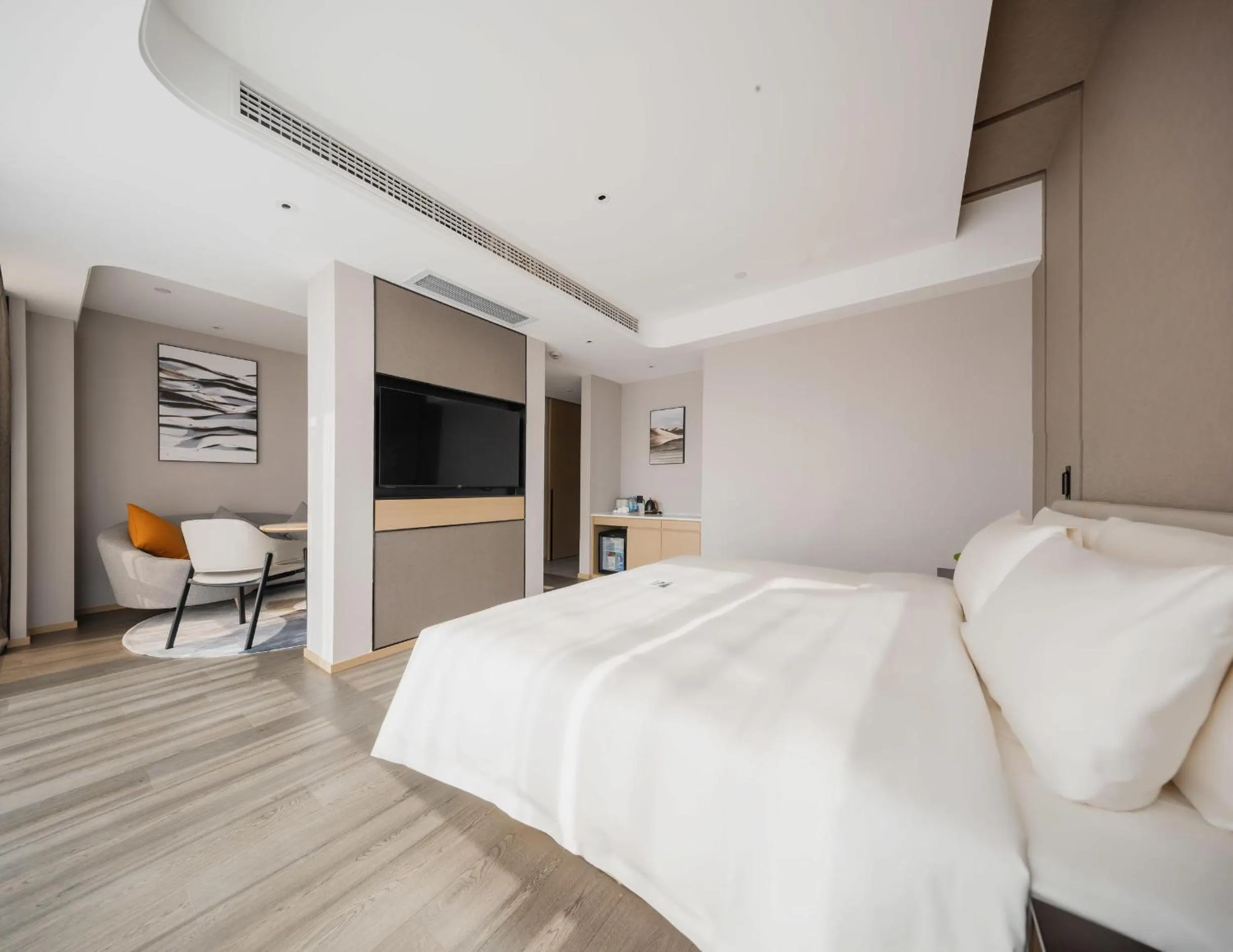 Bed in Atour Hotel Shanghai Pujiang