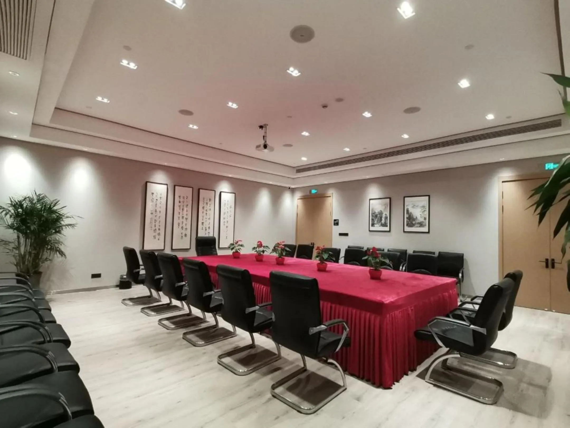 Meeting/conference room in Atour Hotel Lingang New Town