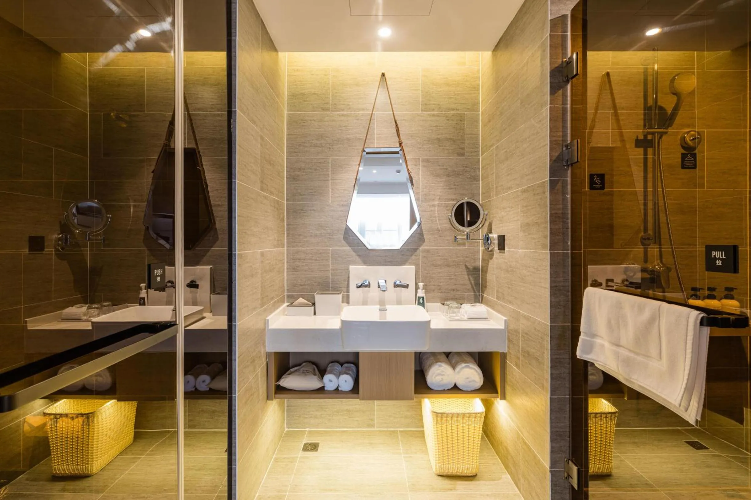 Atour Hotel Nanjing Olympic Sports Center Tianhe Plaza