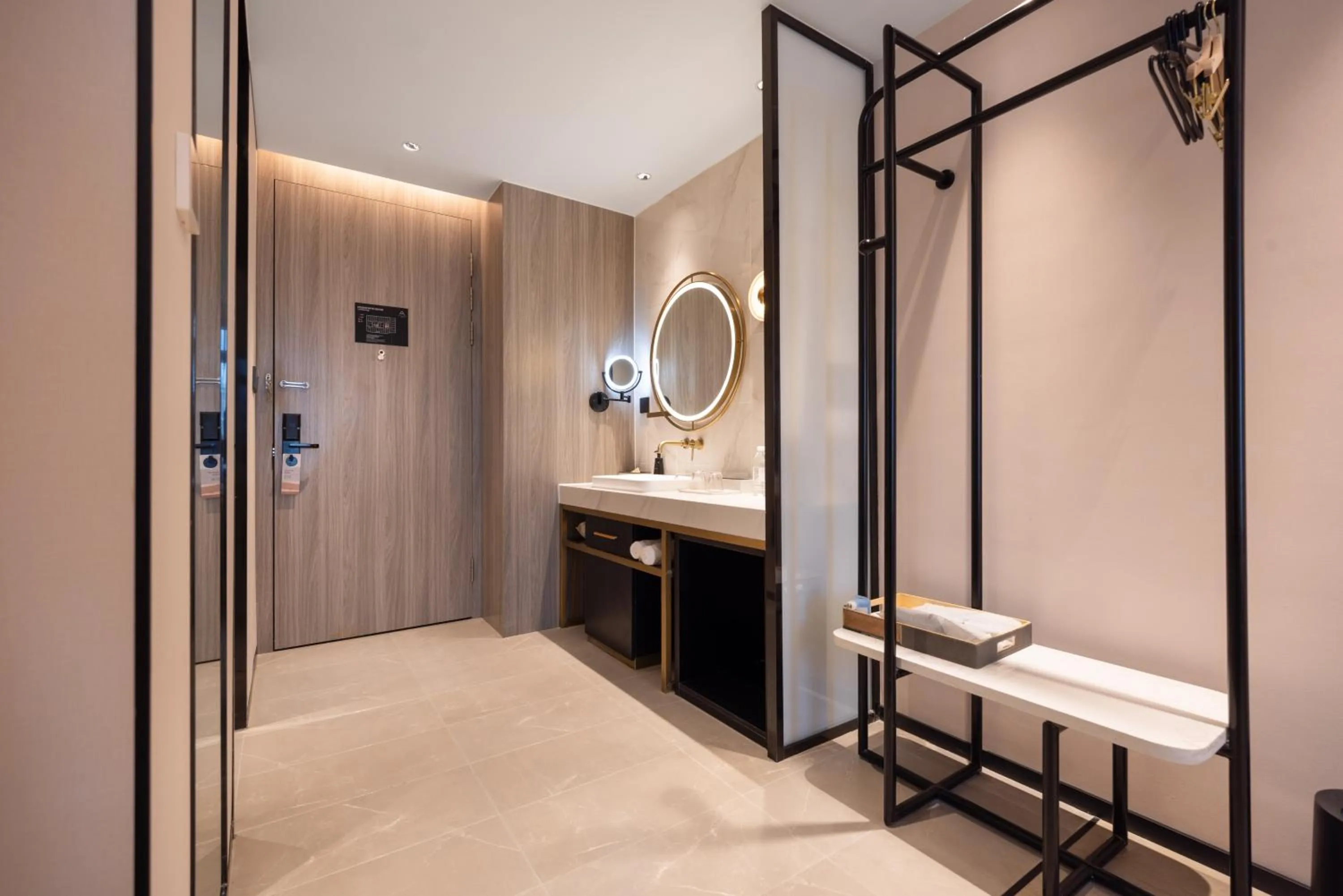 Shower in Atour Hotel Nanjing Confucius Temple Old East Gate