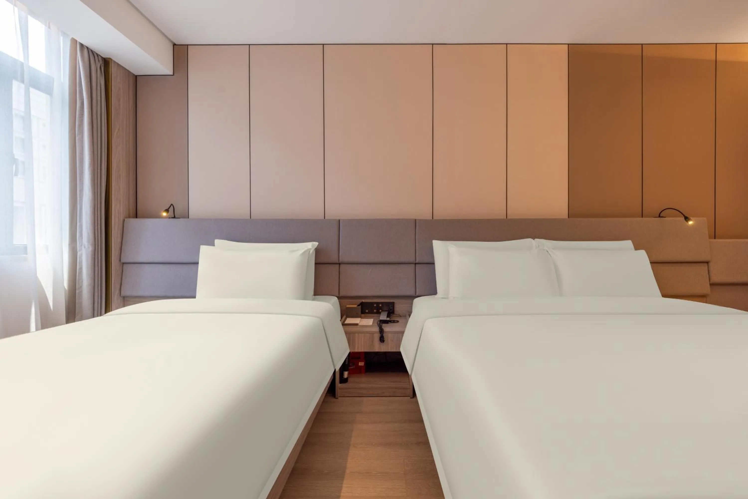 Bed in Atour Hotel Nanjing Confucius Temple Old East Gate