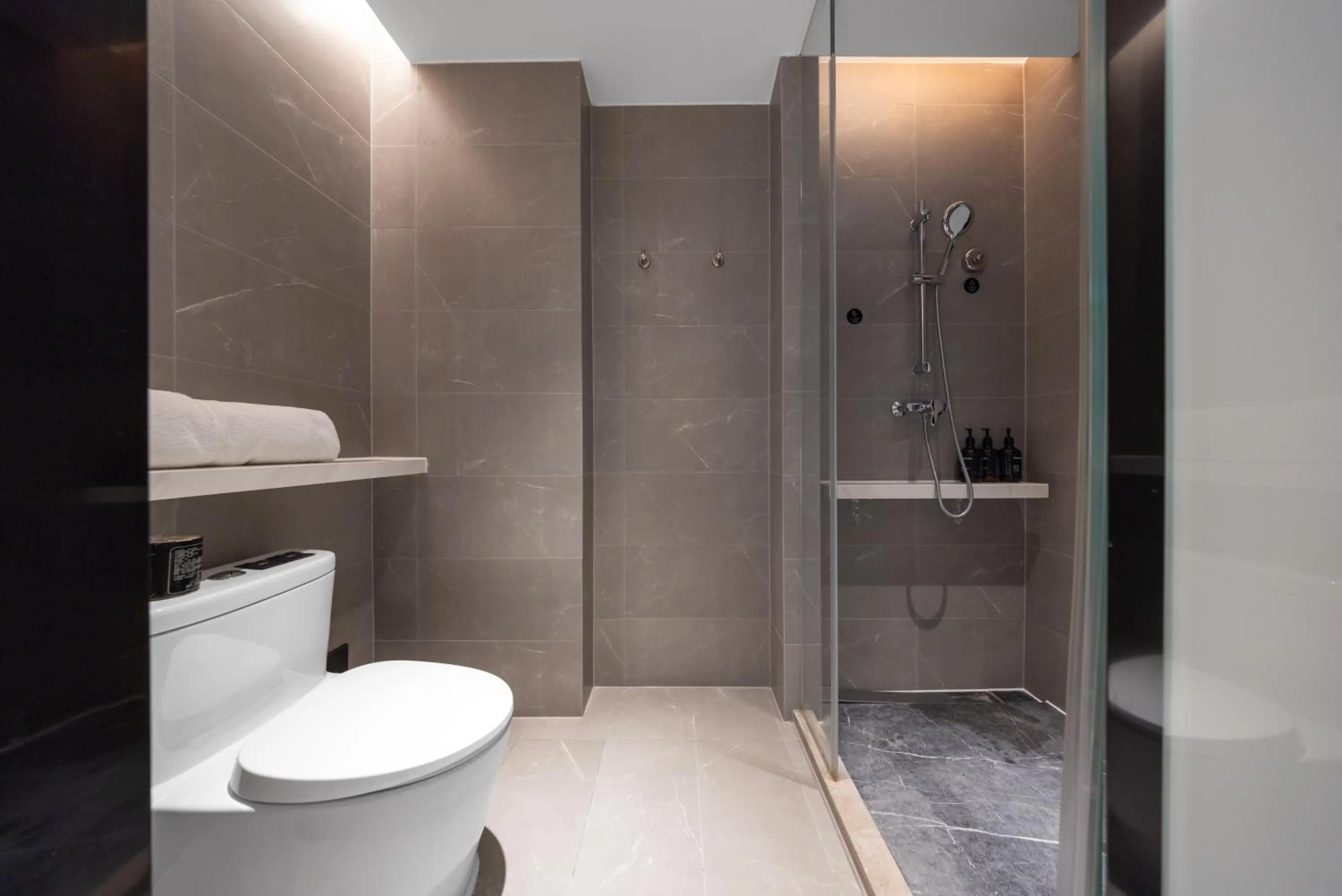 Shower in Atour Hotel Nanjing Confucius Temple Old East Gate