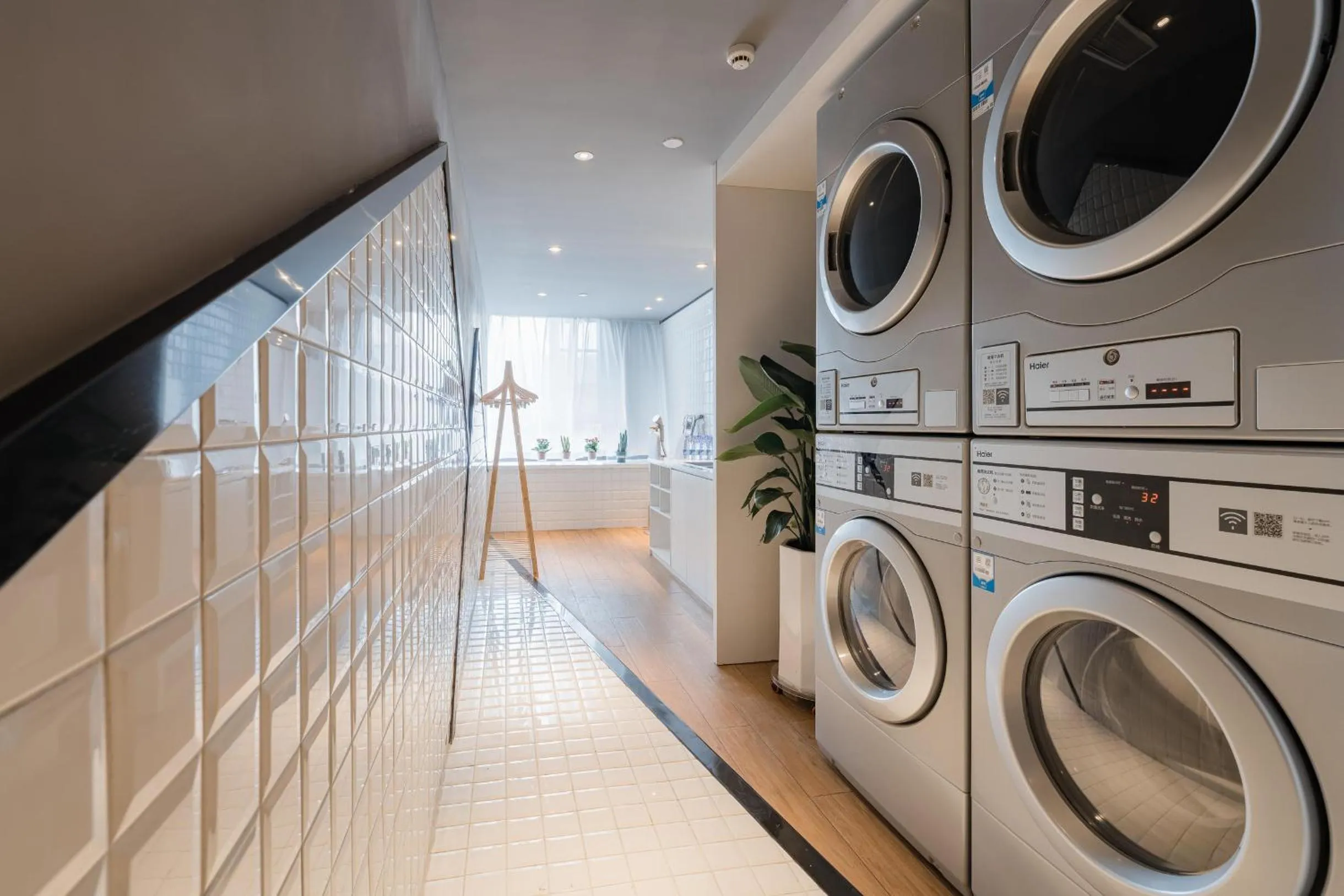 Atour Hotel Wuxi Yuantouzhu Scenic Area Qianrong Road