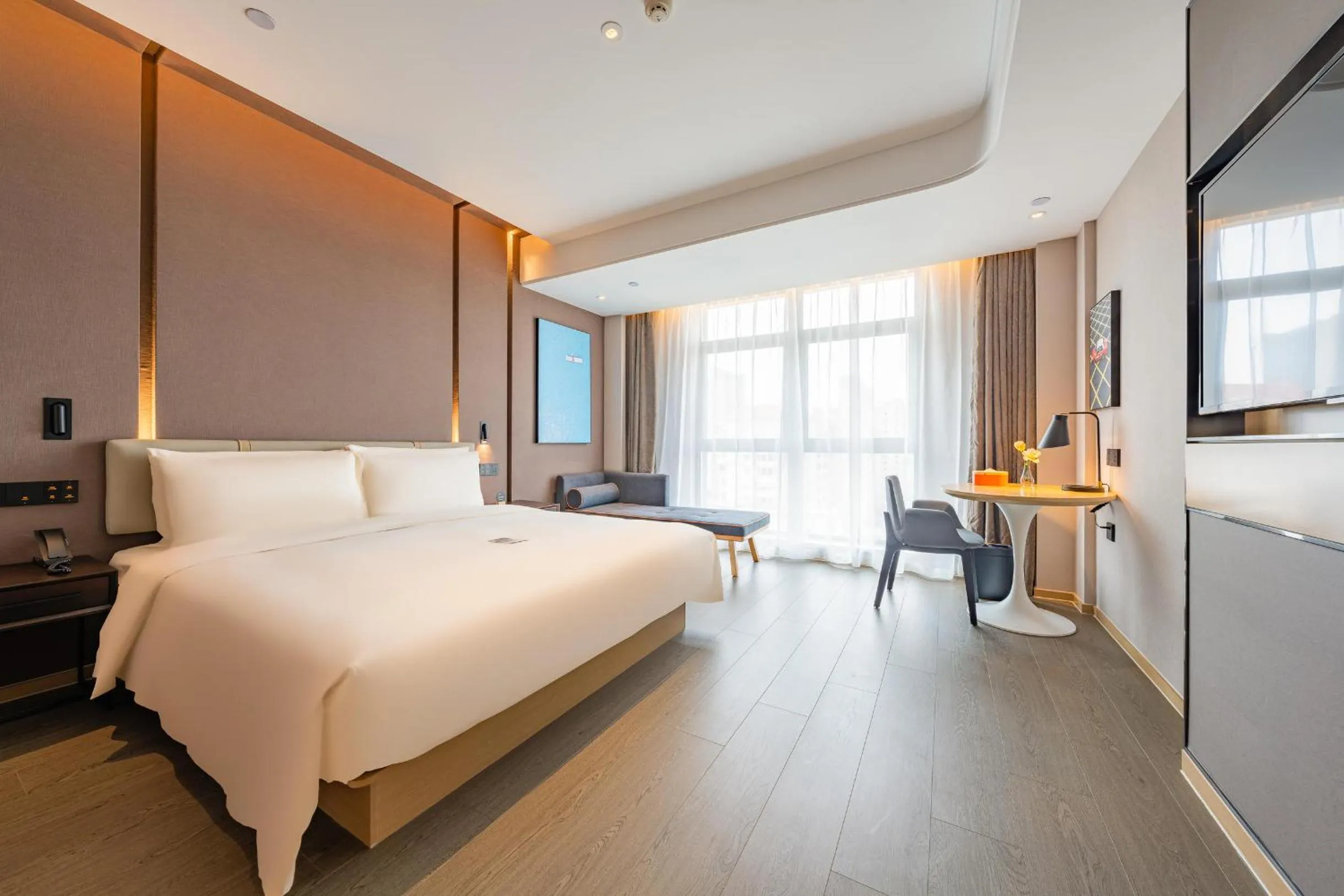 Bed in Atour Hotel Wuxi Huishan Wanda Plaza