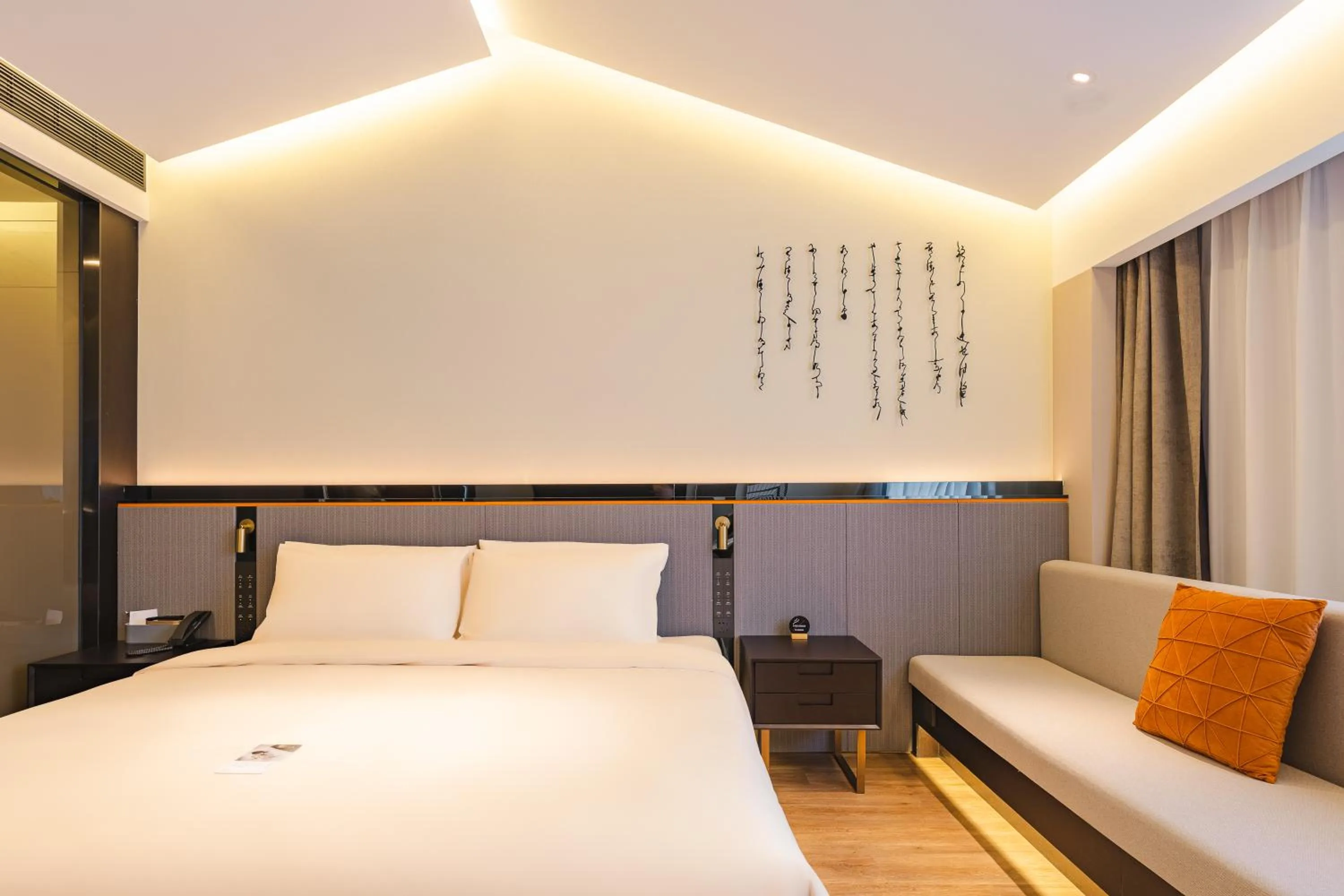 Bed in Atour S Hotel Wuxi Nanchang Street