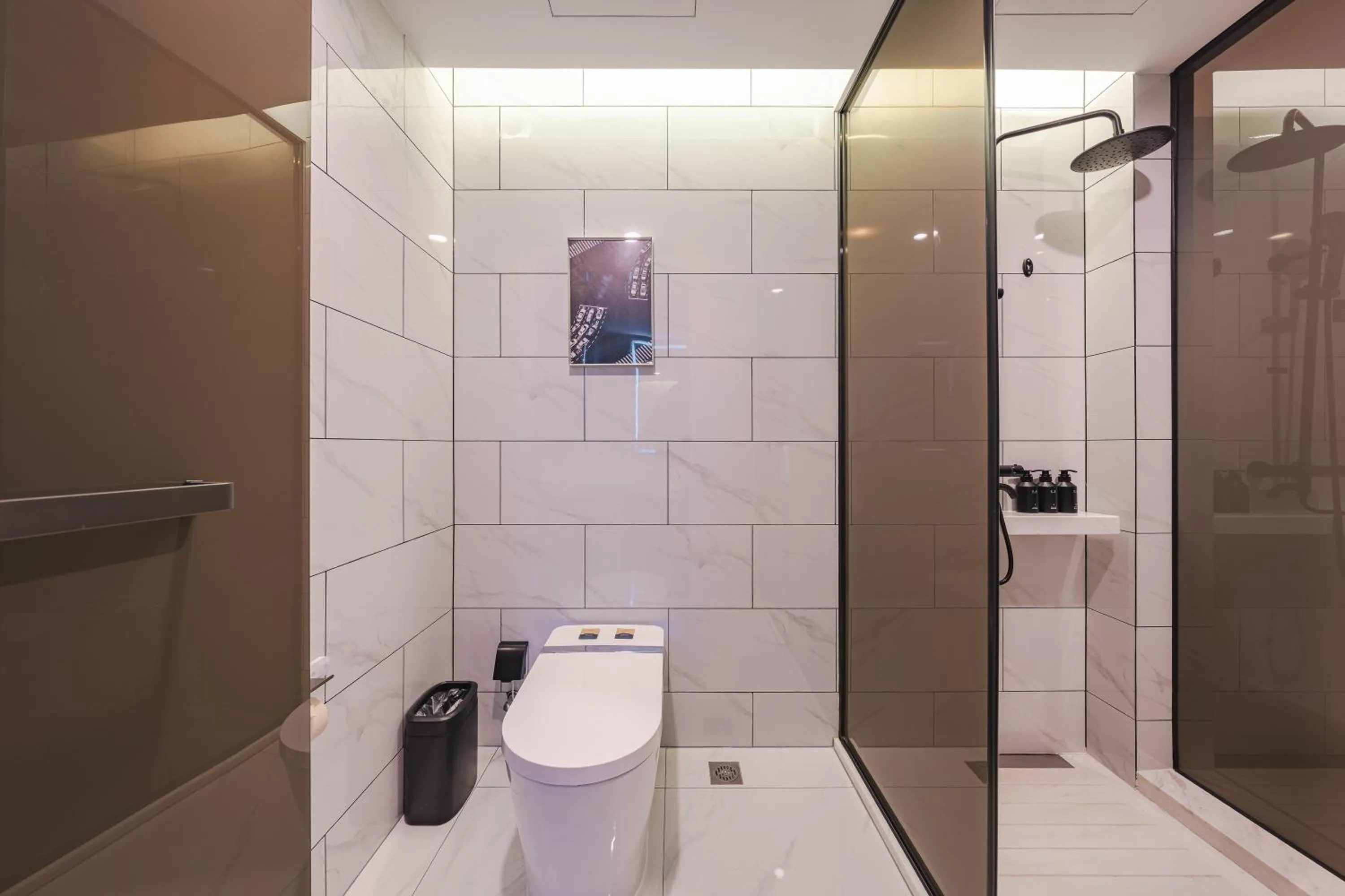 Shower in Atour S Hotel Wuxi Nanchang Street