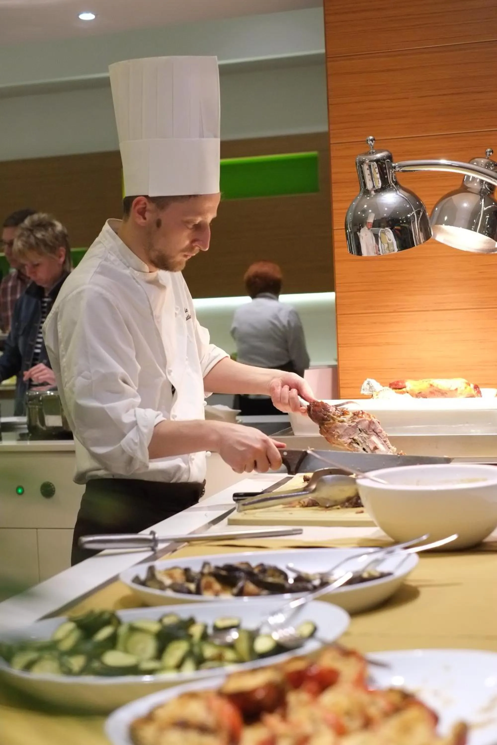 Restaurant/places to eat in Oxygen Lifestyle Hotel