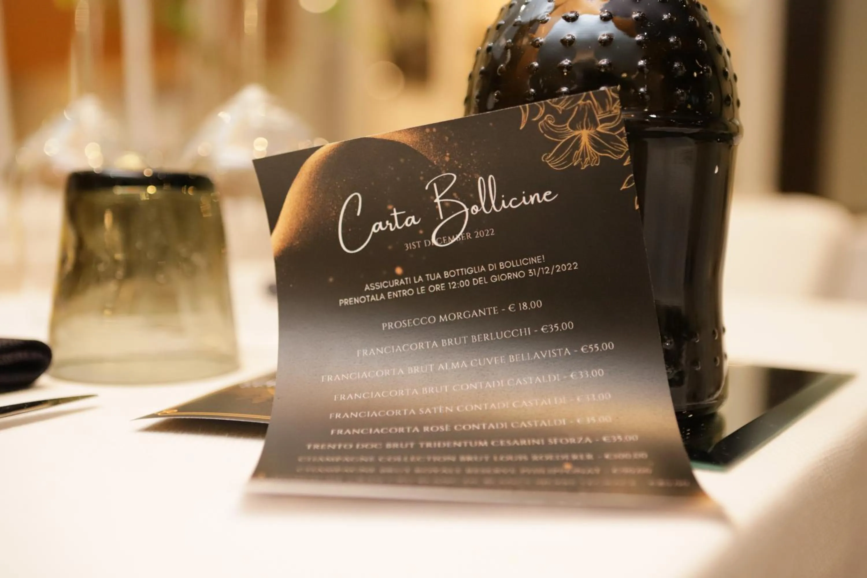 Restaurant/places to eat in Oxygen Lifestyle Hotel