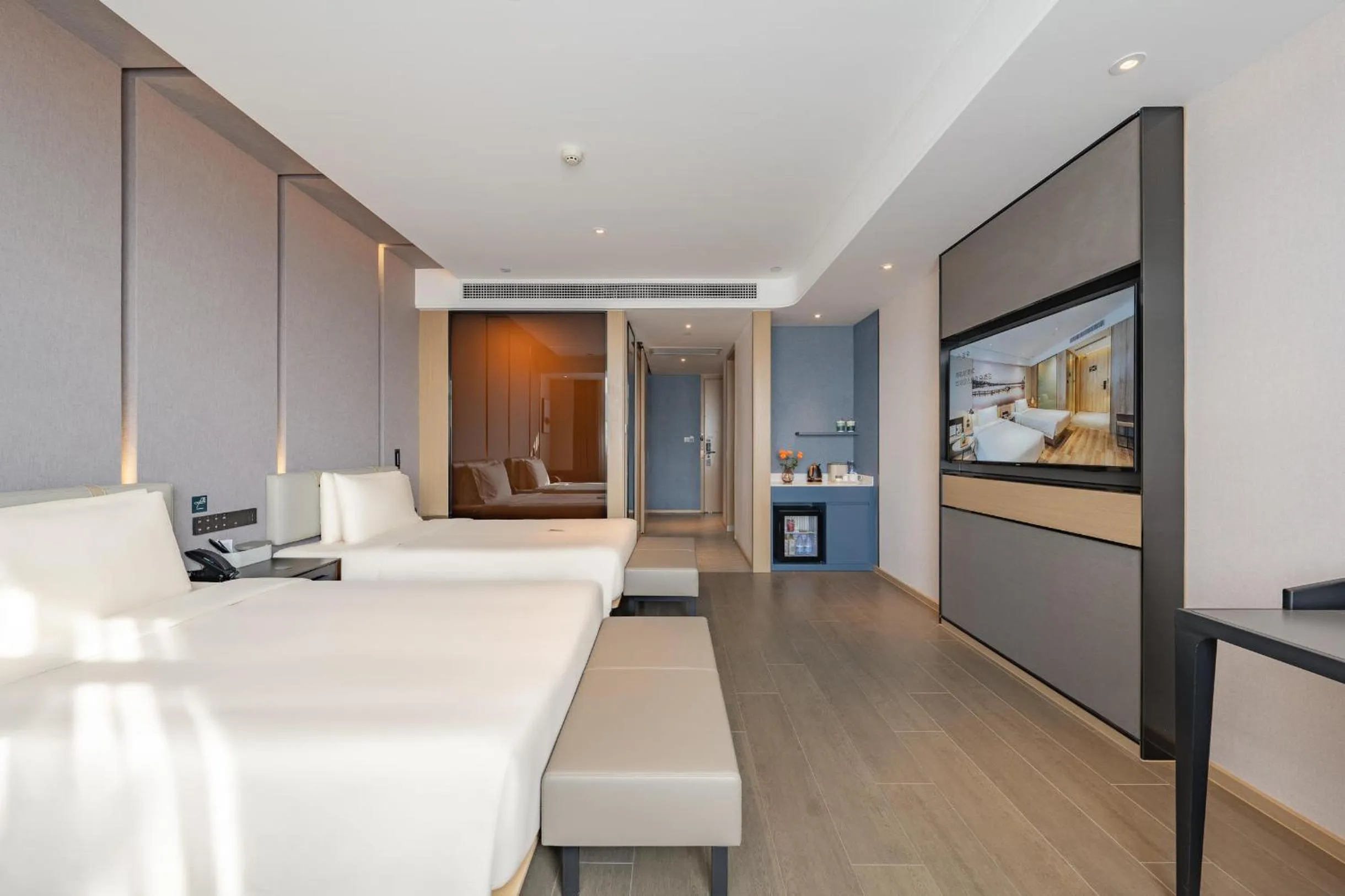 Bed in Atour Hotel Kunshan Baoyu Plaza North Changjiang Road