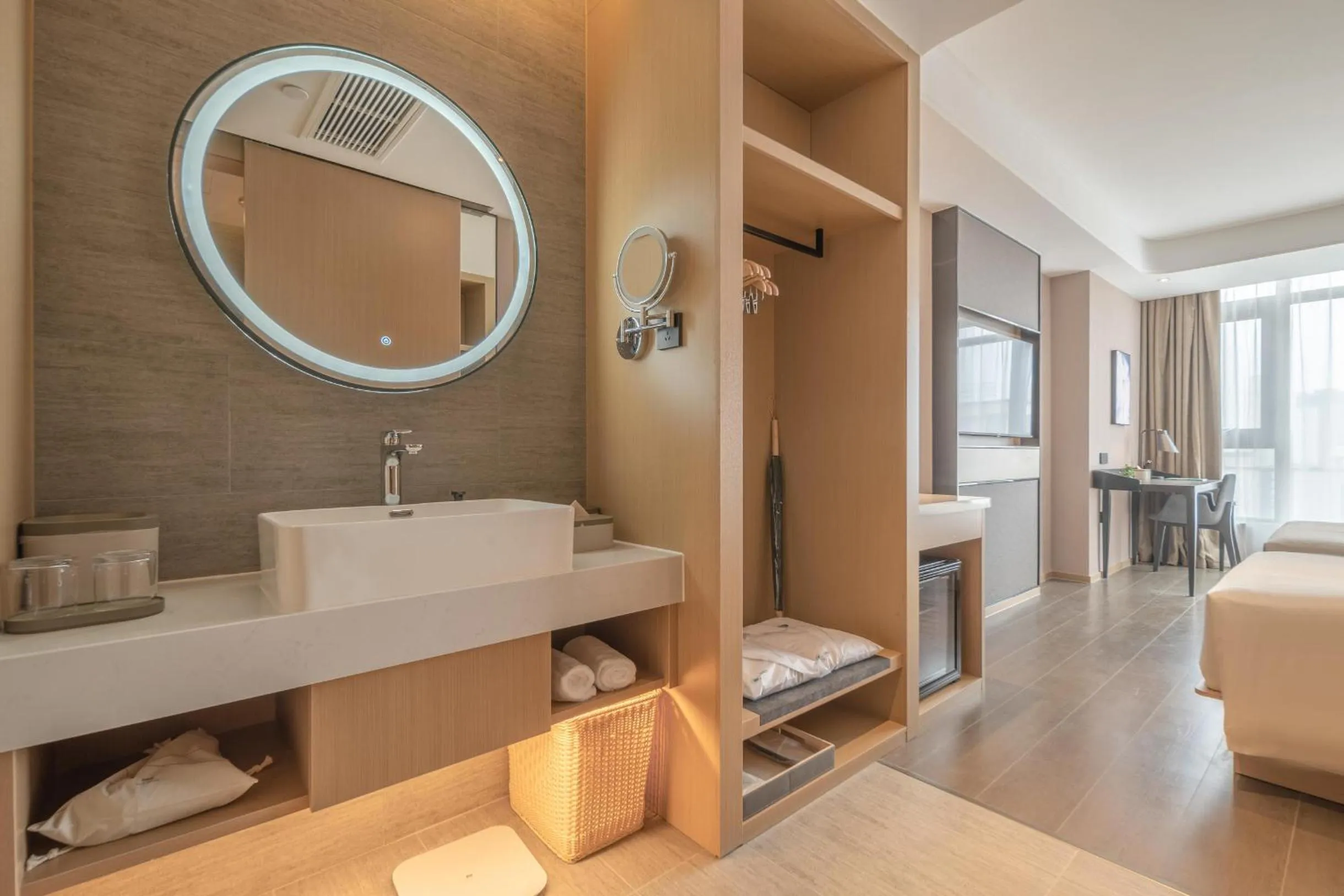 Atour Hotel Yizheng Wannian Avenue