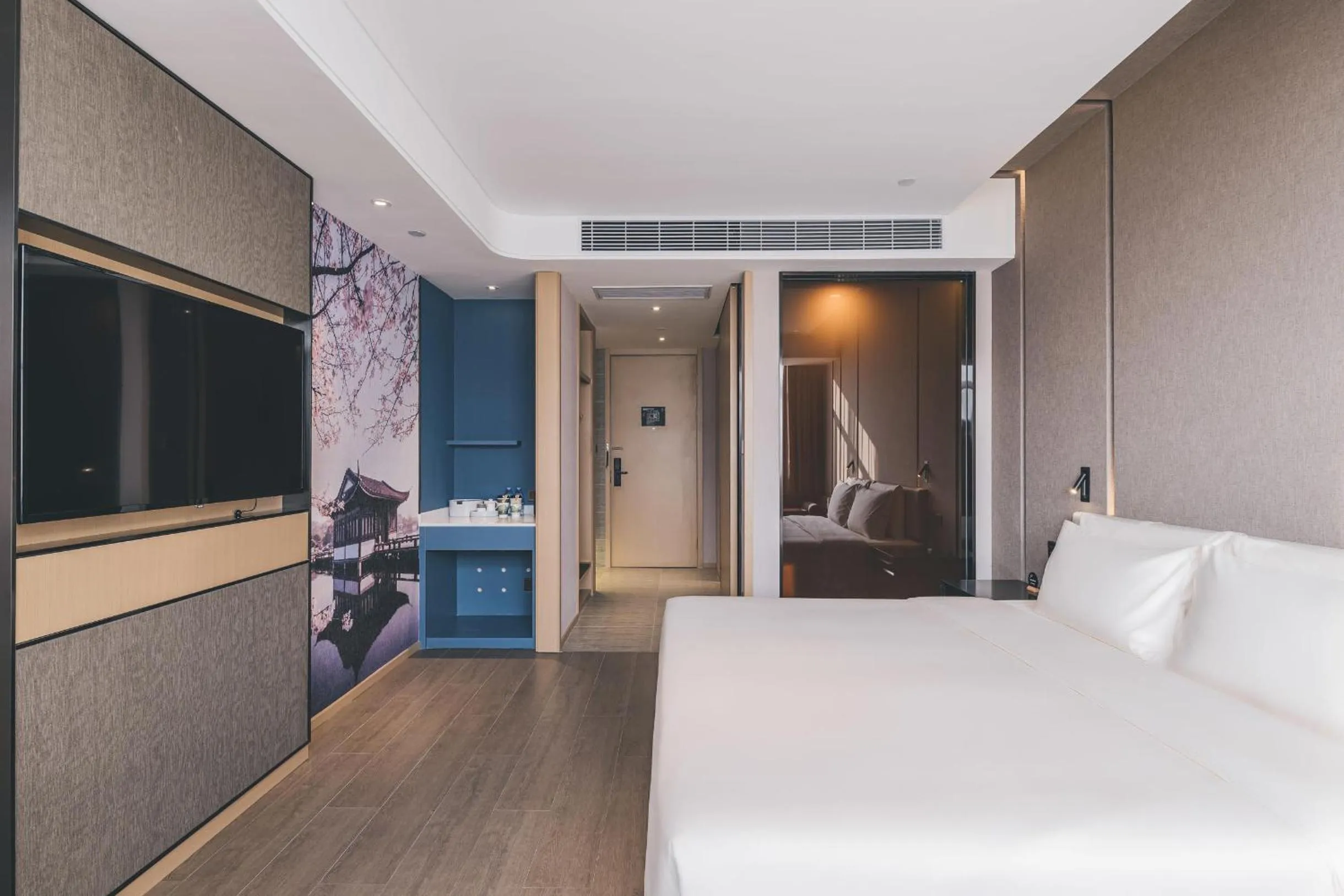 Bed in Atour Hotel Ningbo Jishi Harbor Outlets