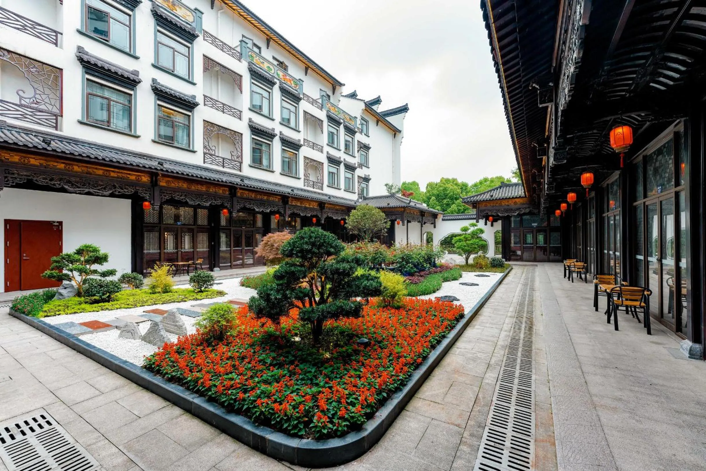 Atour Hotel Tongxiang Wuzhen