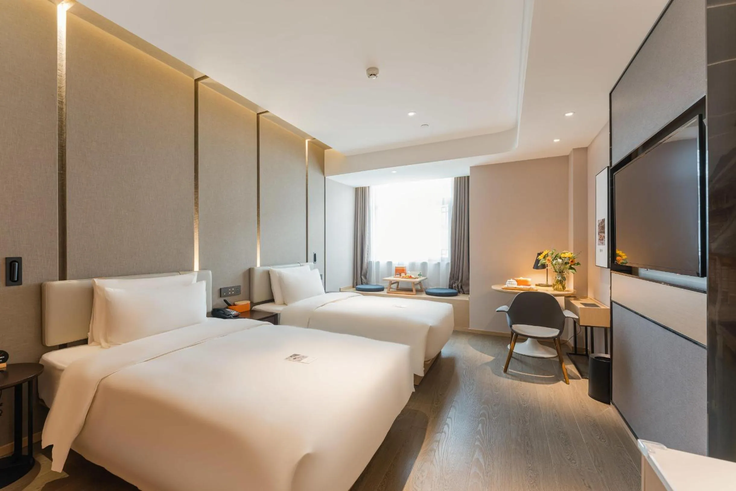 Bed in Atour Hotel Tongxiang Wuzhen