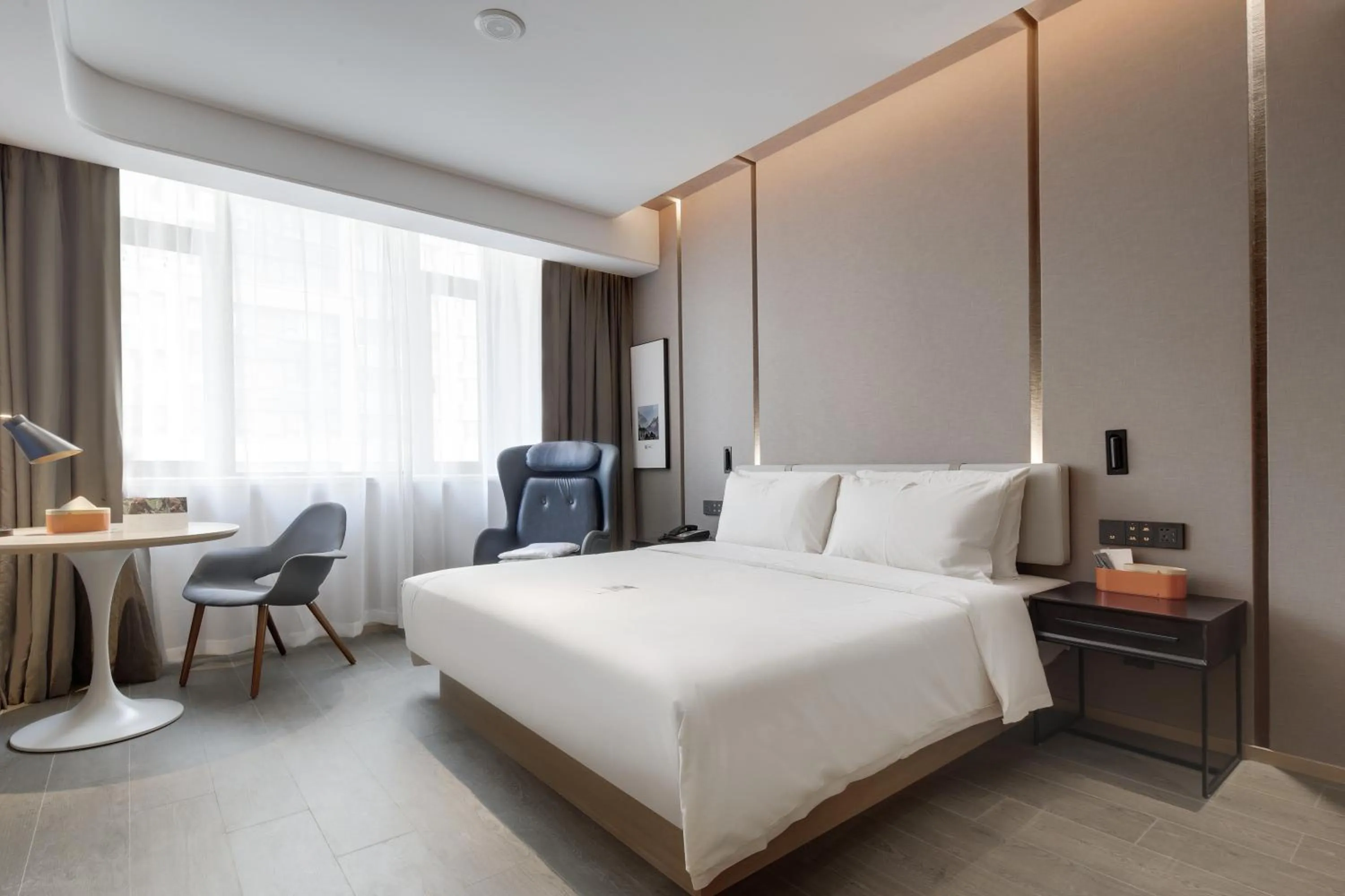 Photo of the whole room, Bed in Atour Hotel Jinan High-Speed East Railway Station