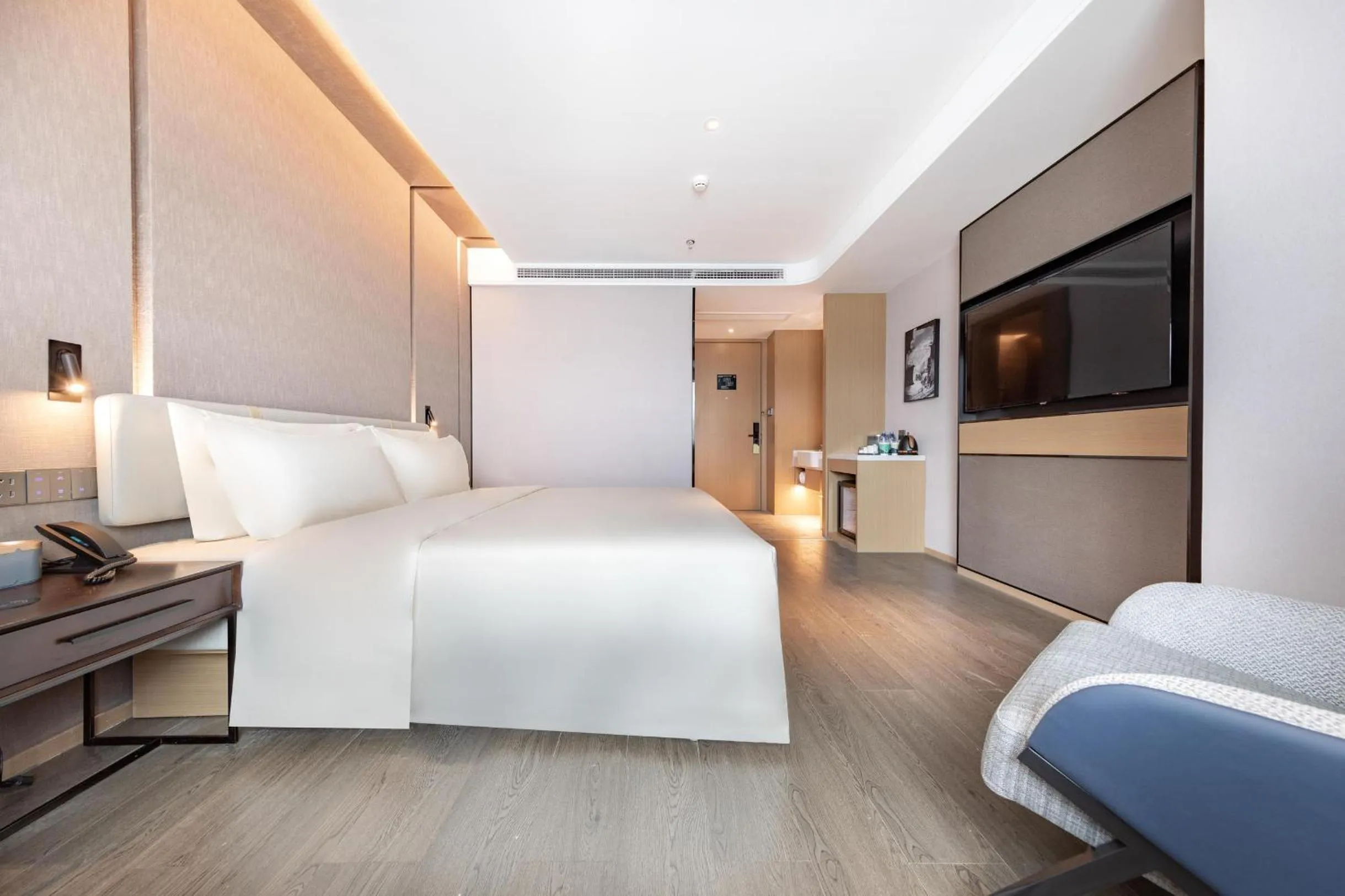 Bed in Atour Hotel Wuhan Yellow Crane Tower