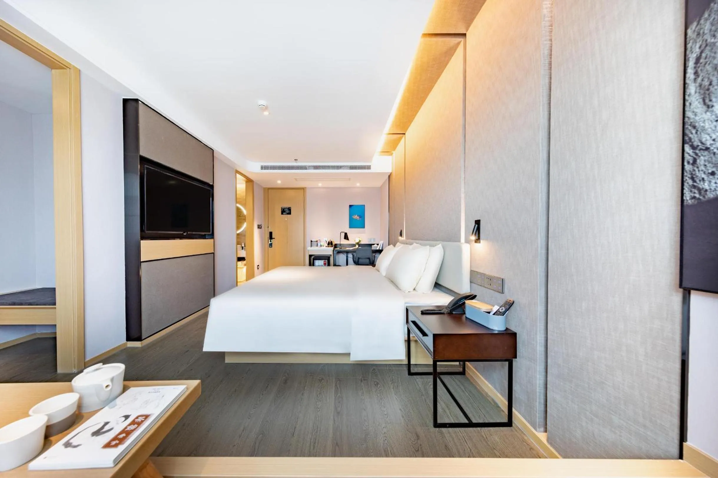 Bed in Atour Hotel Wuhan Yellow Crane Tower