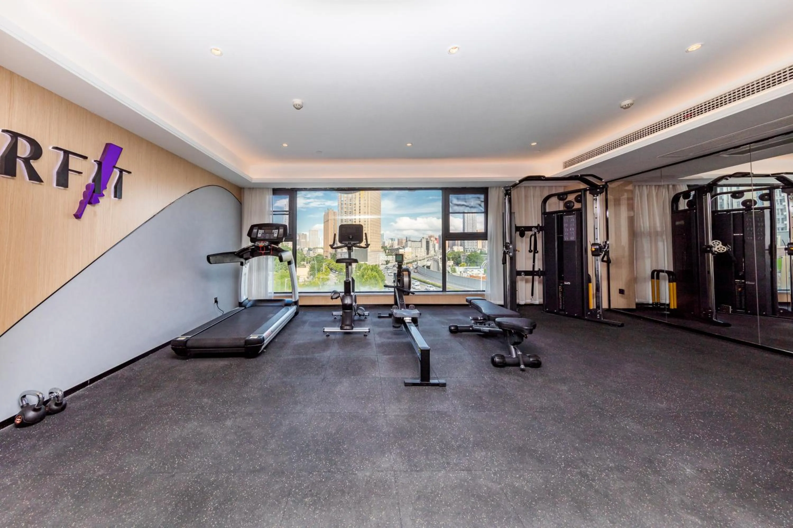 Atour Hotel Wuhan Optics Valley Square Yangjia Bay