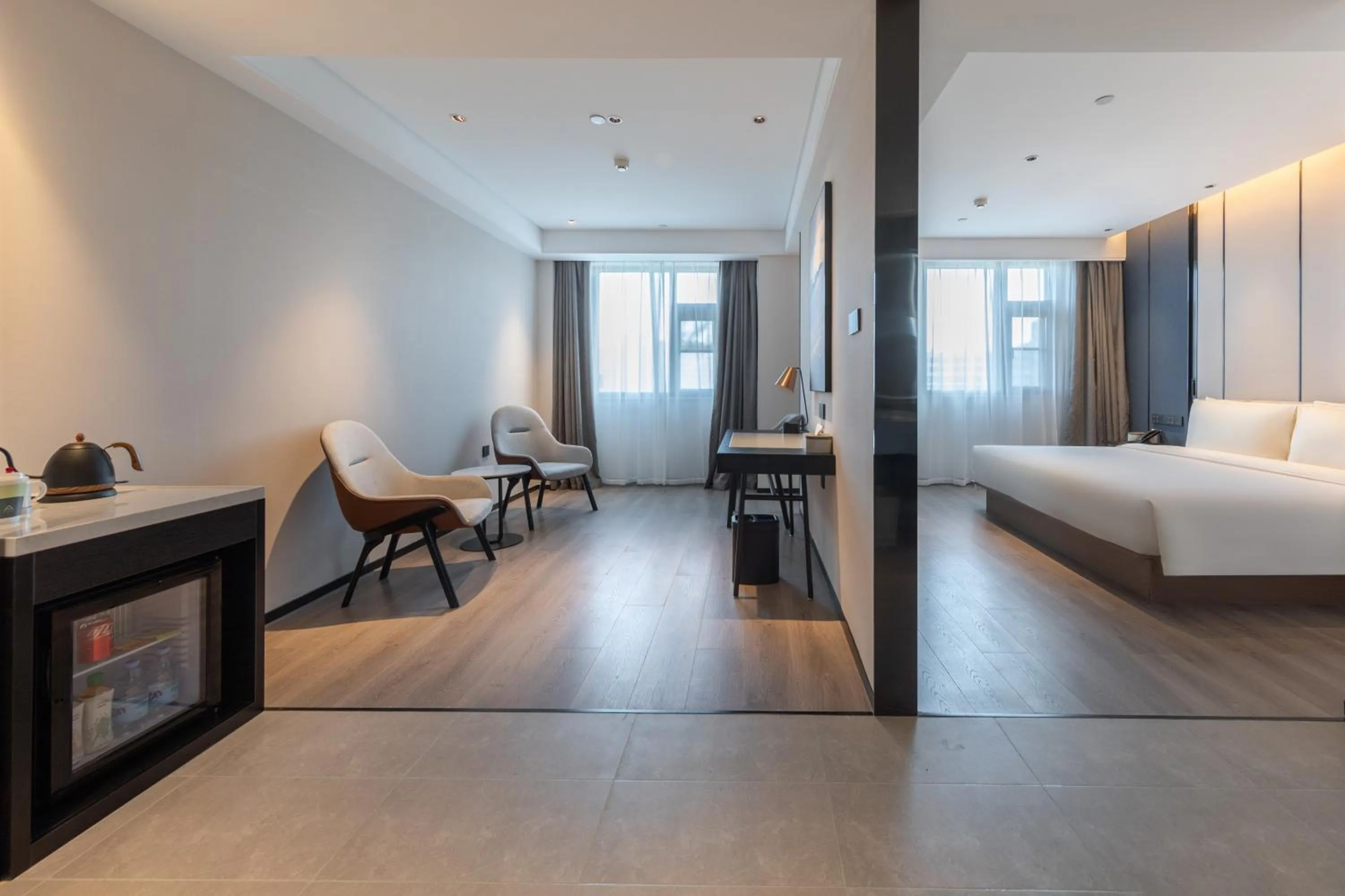 Bed in Atour Hotel Wuhan Optics Valley Square Yangjia Bay