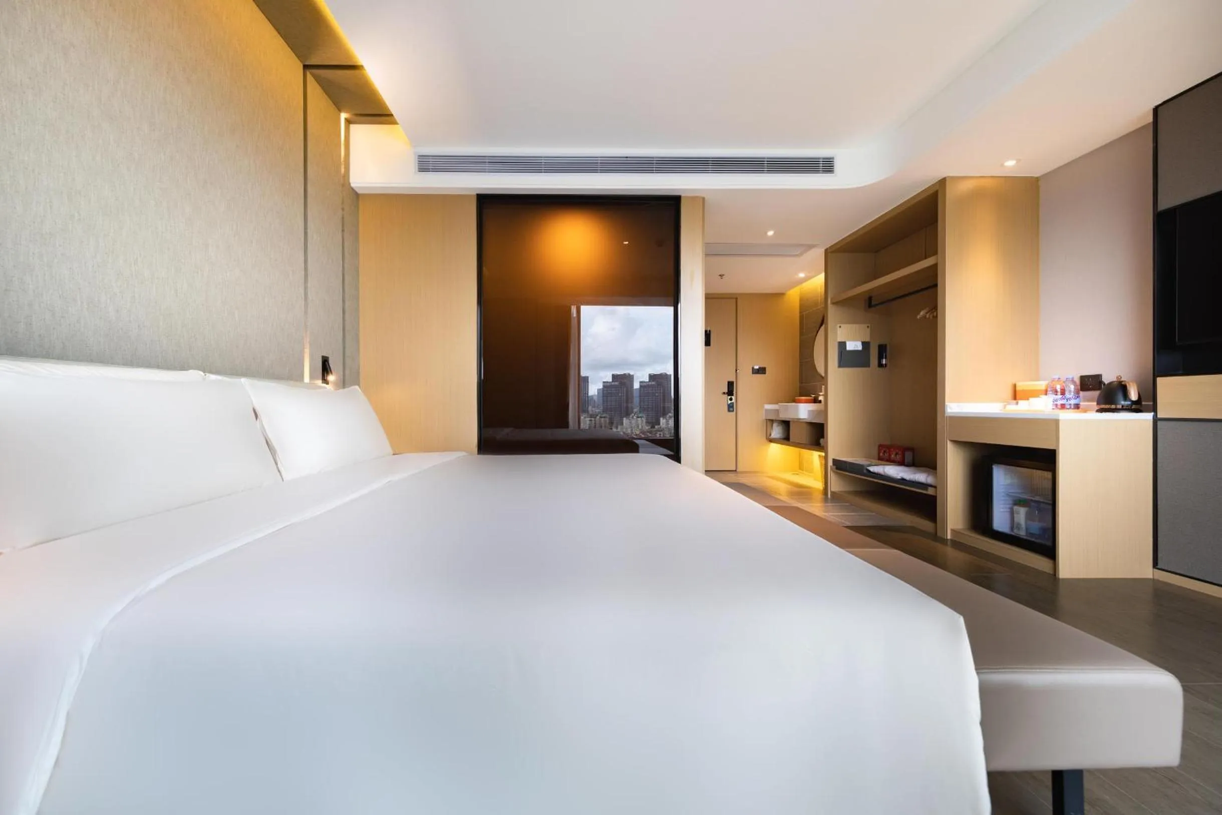 Bed in Atour Hotel Zhuhai Gongbei Fuhuali