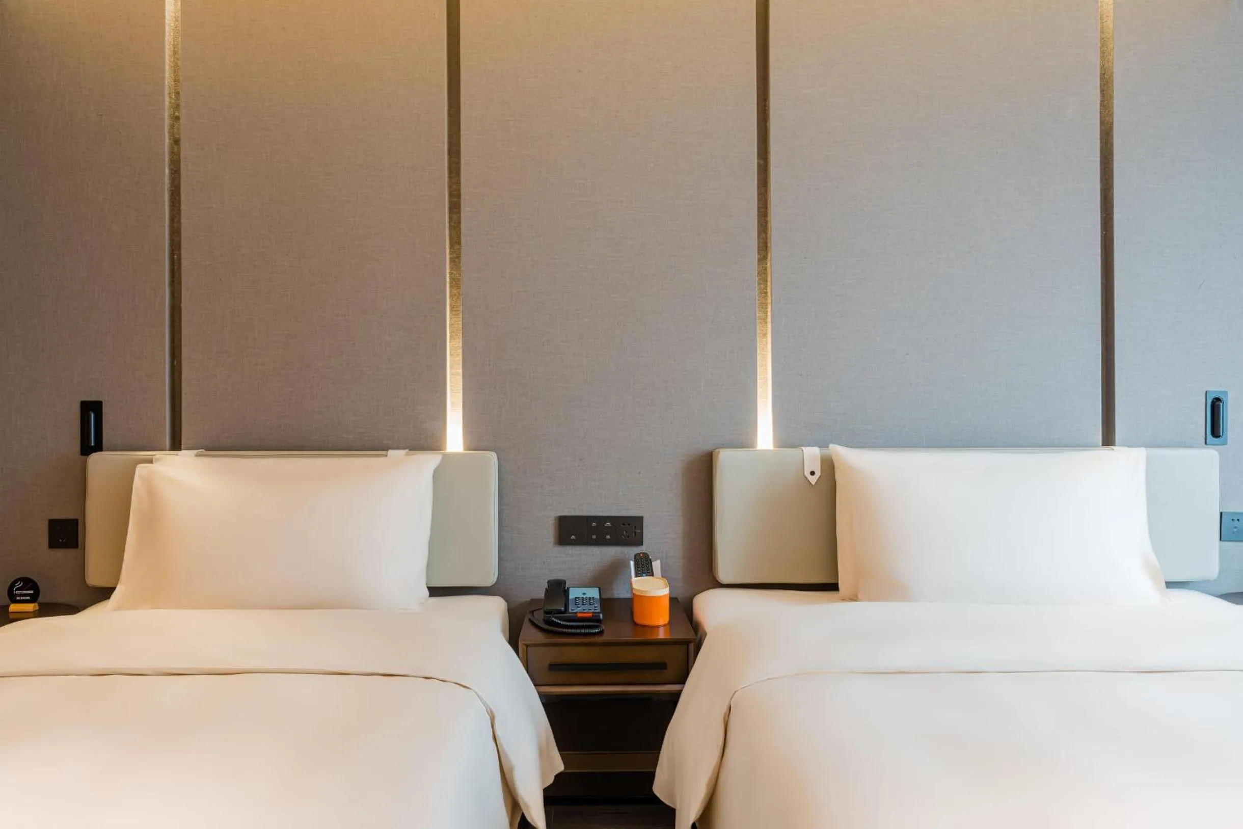 Bed in Atour Hotel Chongqing Nanping Pedestrain Street