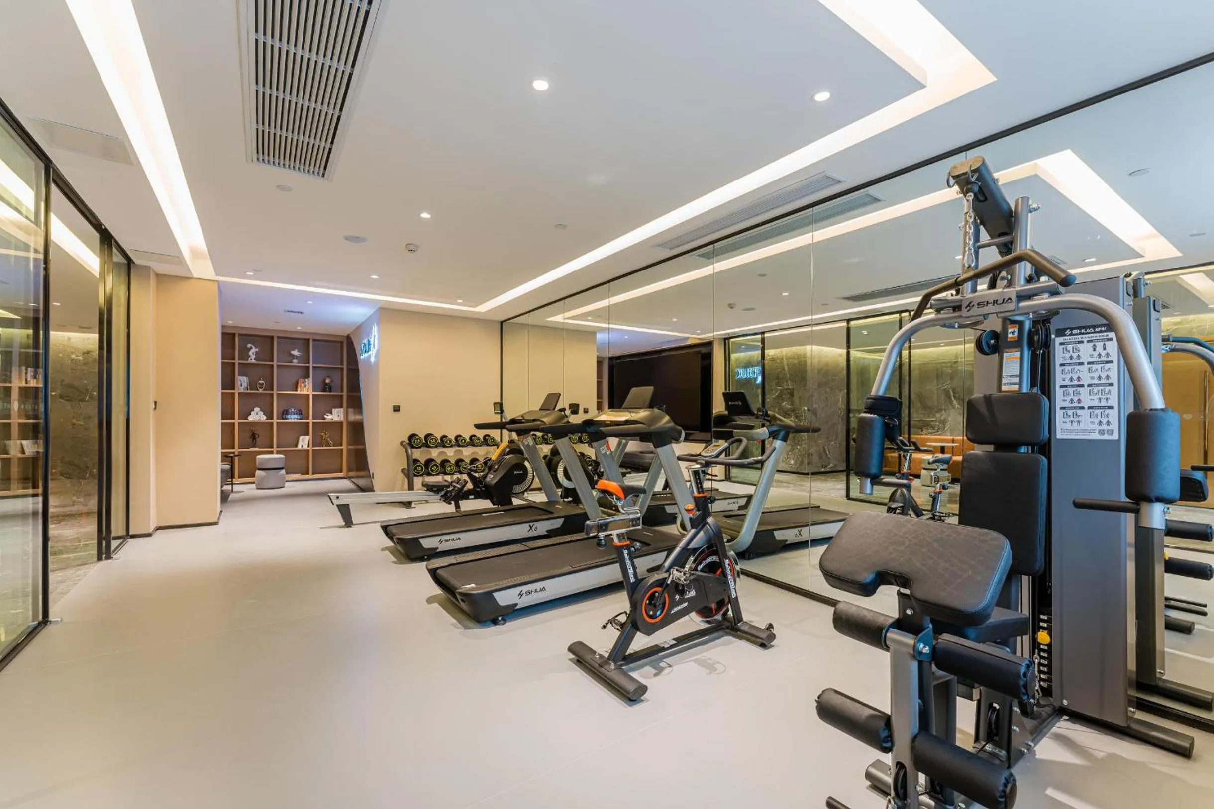 Fitness centre/facilities in Atour Hotel Chongqing Nanping Pedestrain Street