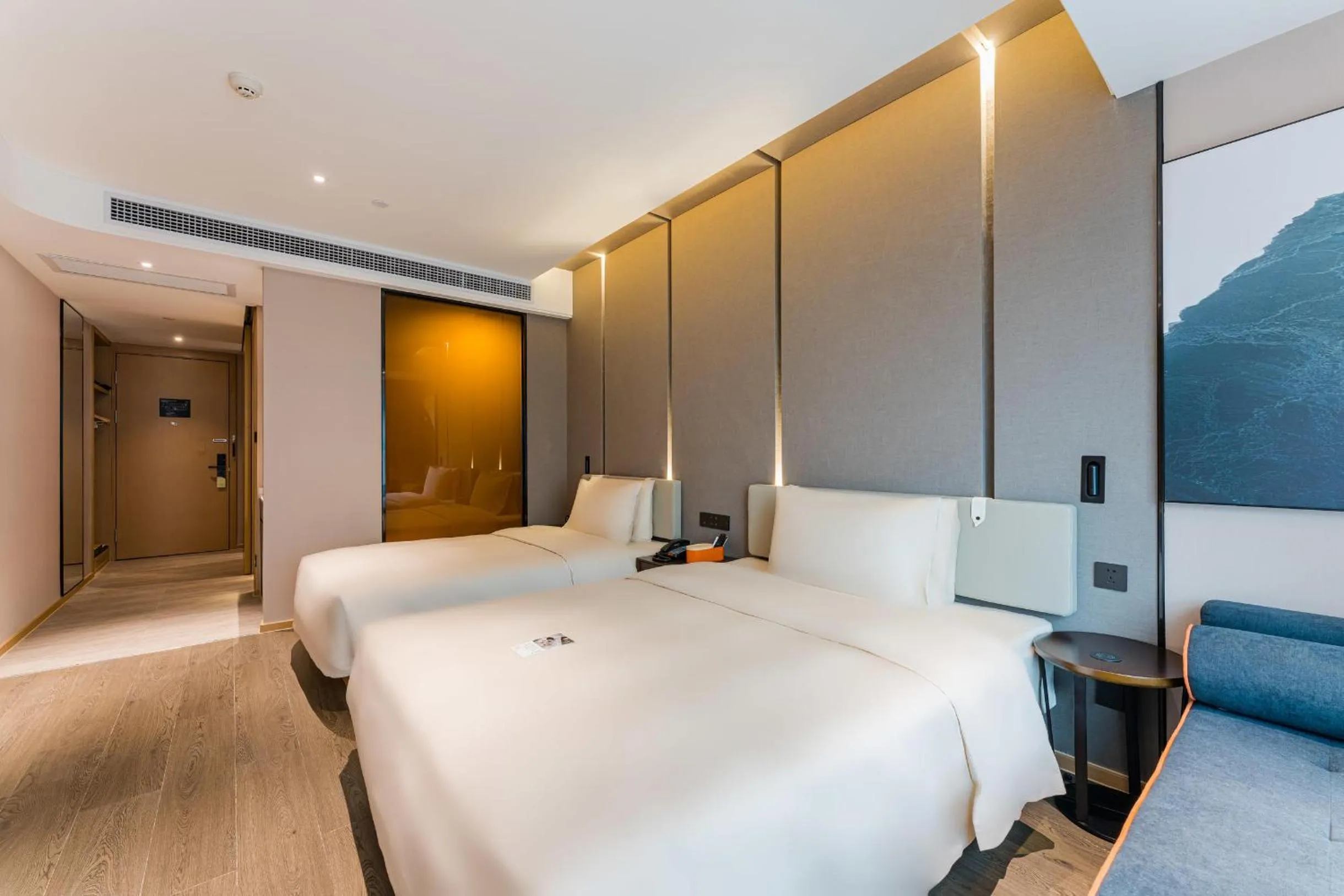 Bed in Atour Hotel Chongqing Nanping Pedestrain Street