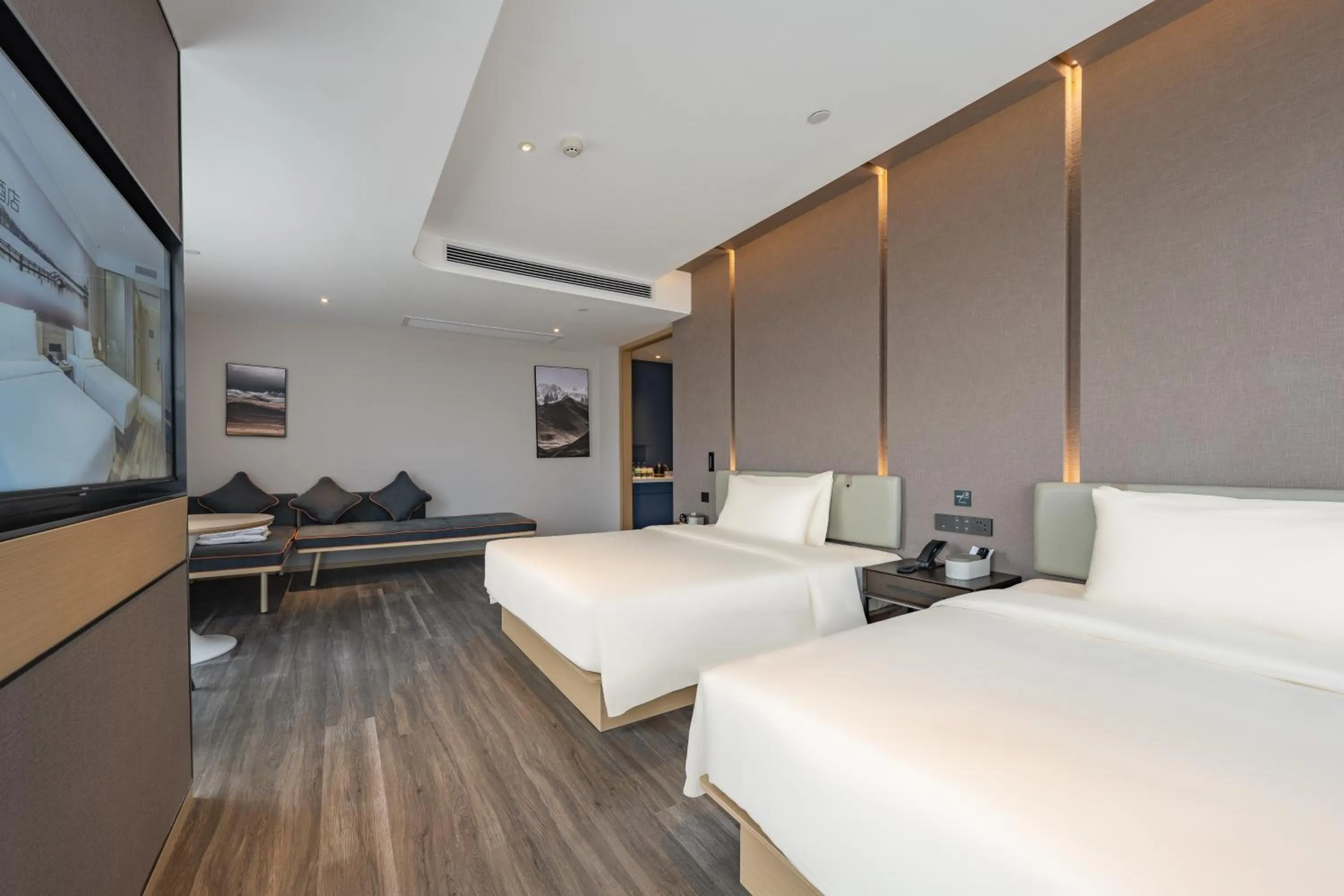 Bed in Atour Hotel Chongqing West Station