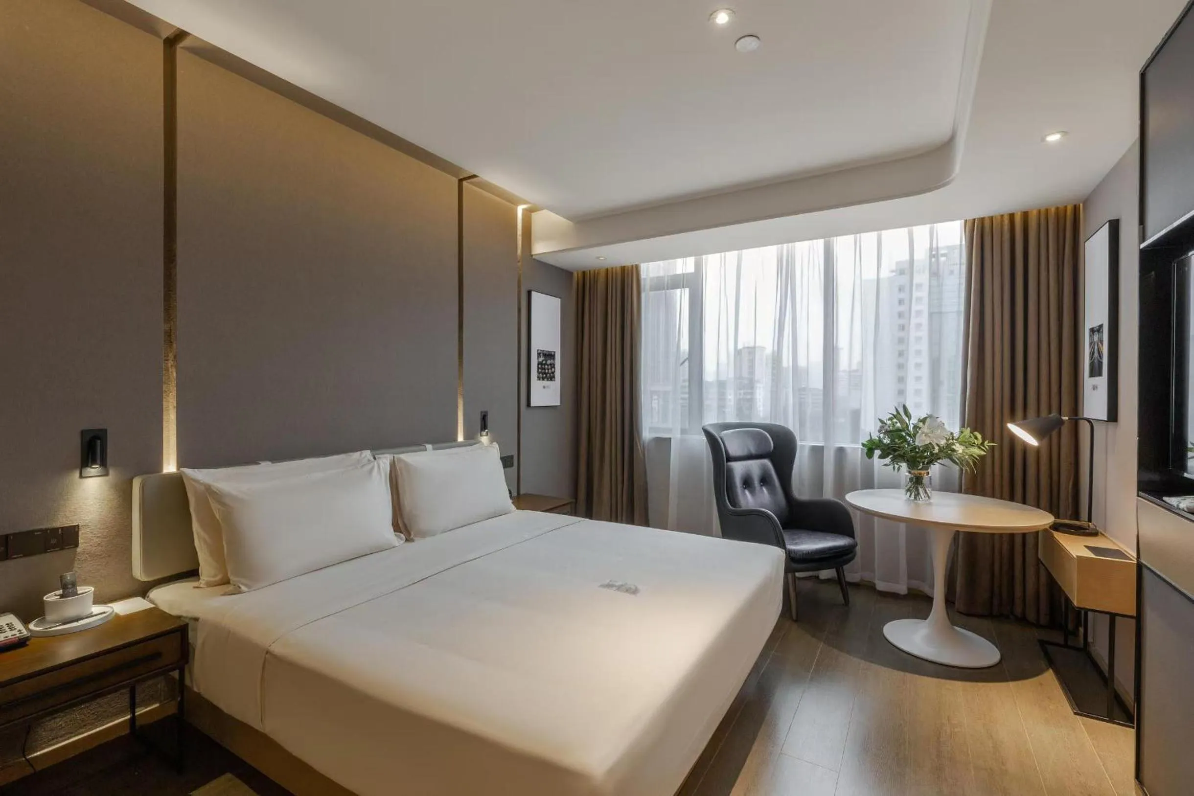 Bedroom, Bed in Atour Hotel Chengdu North Renmin Road