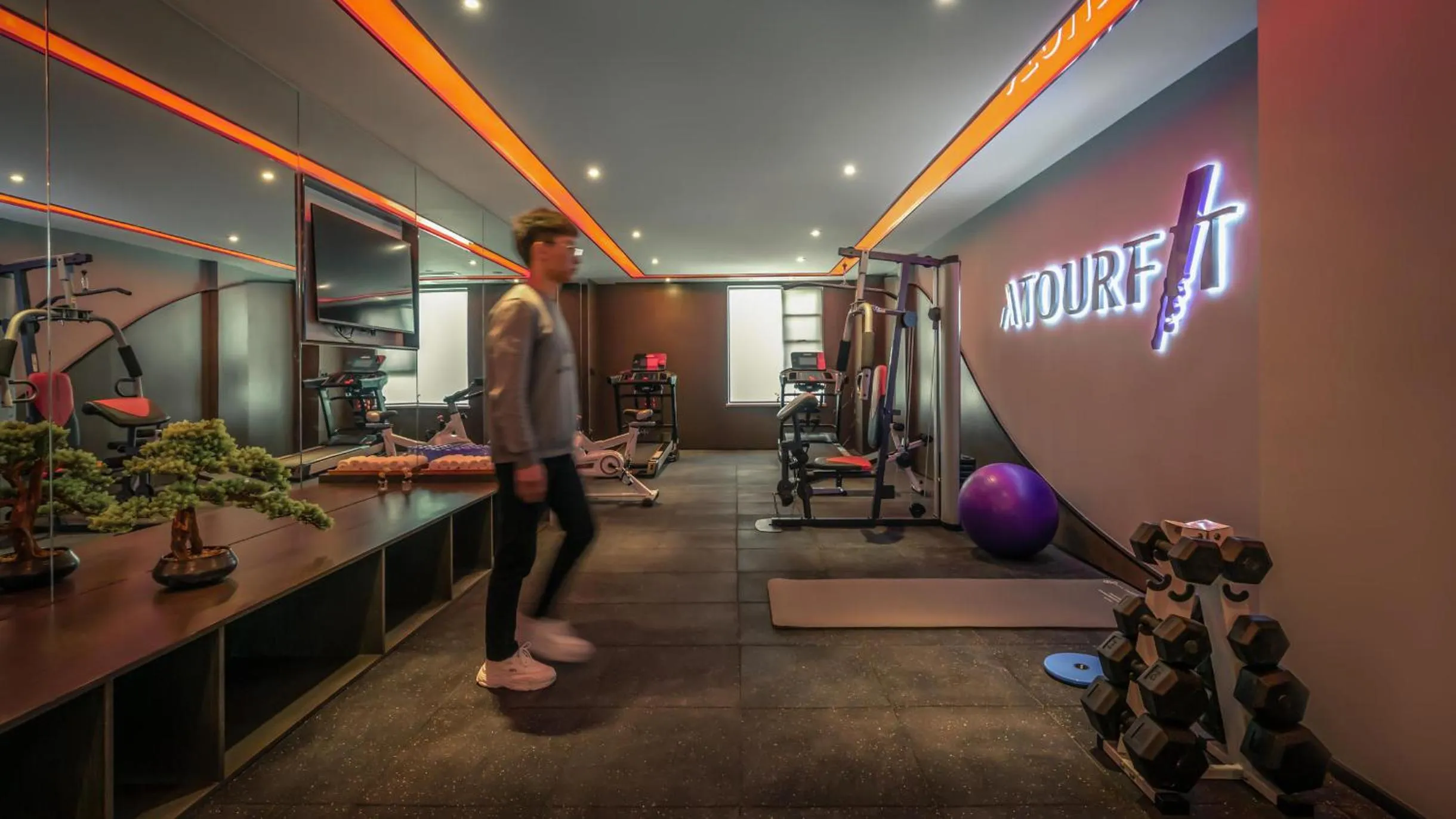 Fitness centre/facilities in Atour Hotel Chengdu North Renmin Road