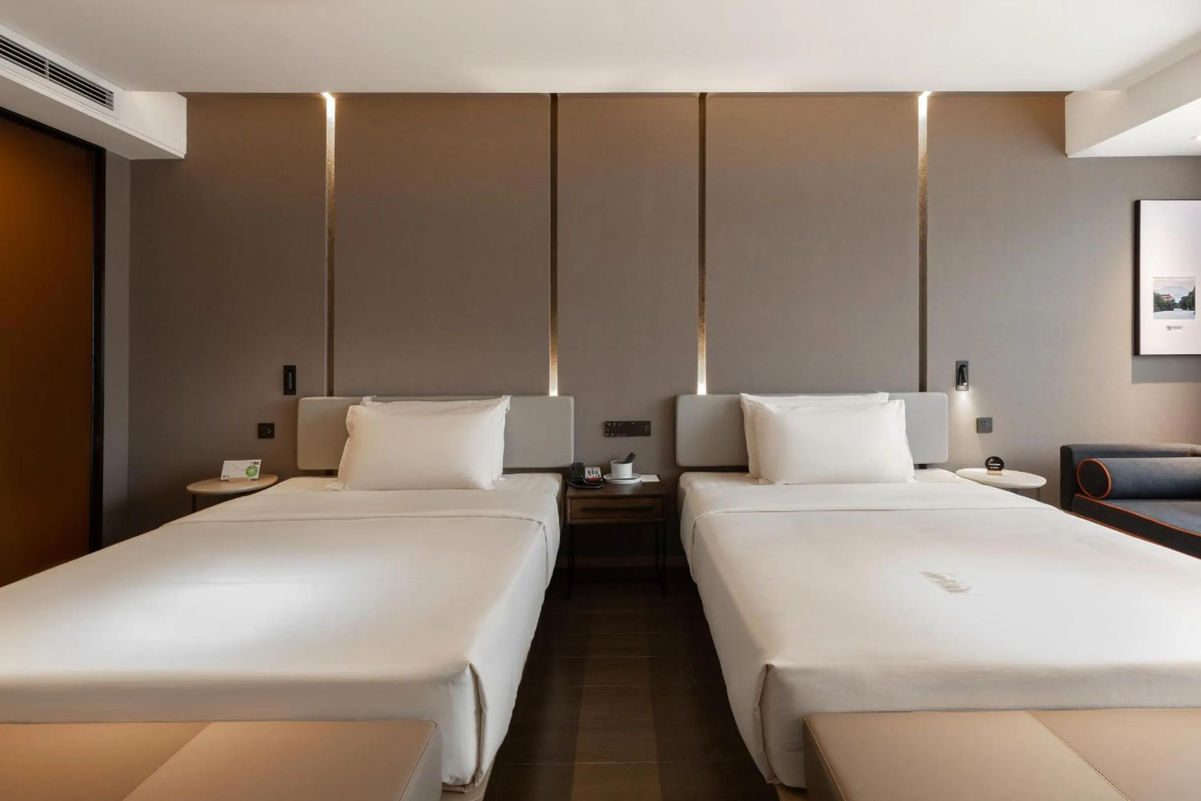 Bed in Atour Hotel Chengdu North Renmin Road