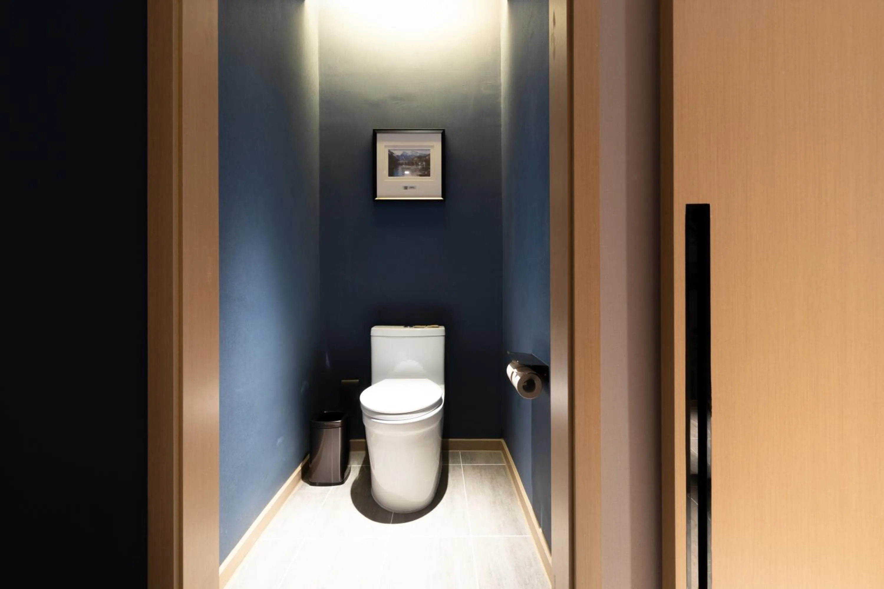 Toilet in Atour Hotel Kunming Economic Development Zone