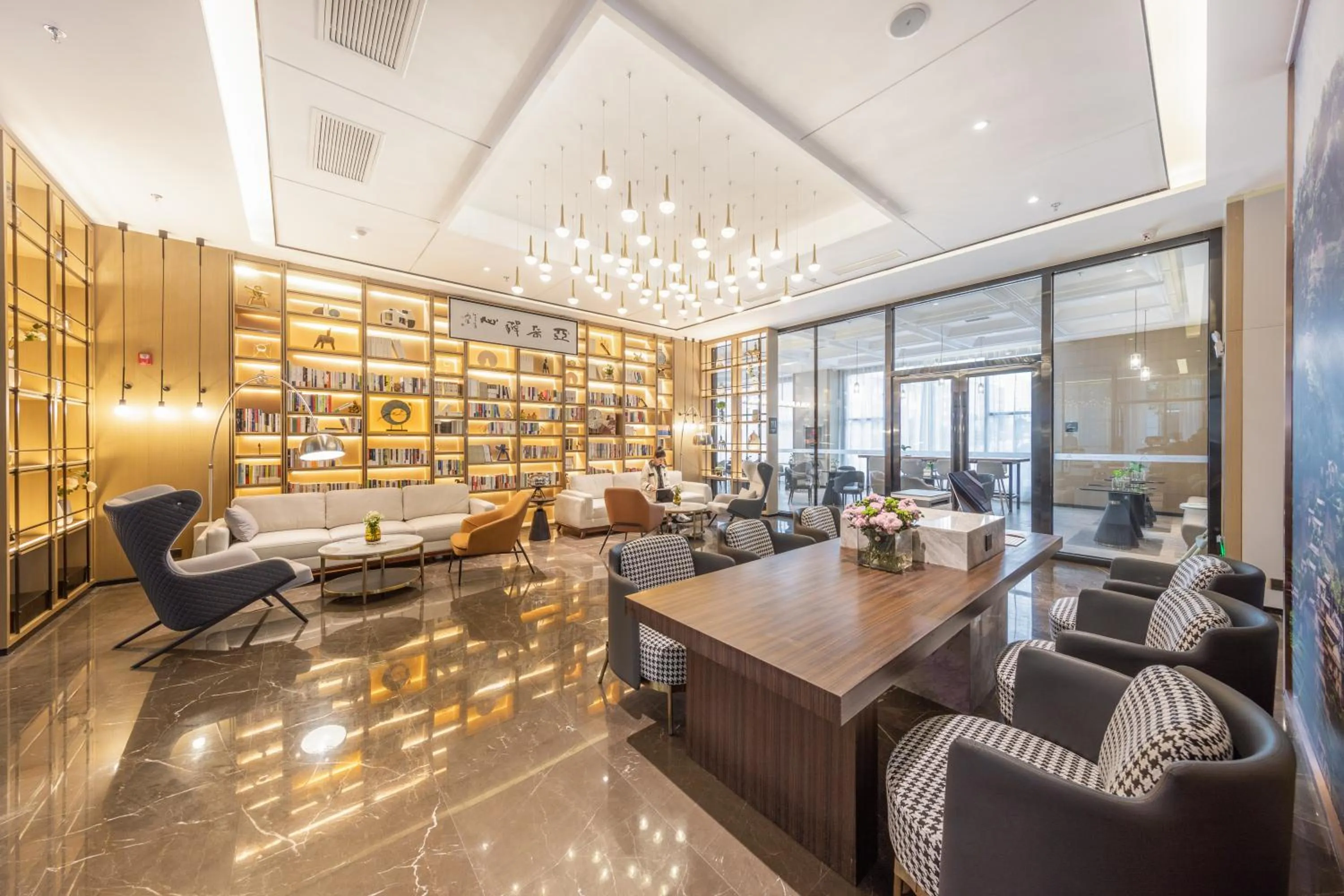 On-site shops in Atour Hotel Kunming Economic Development Zone