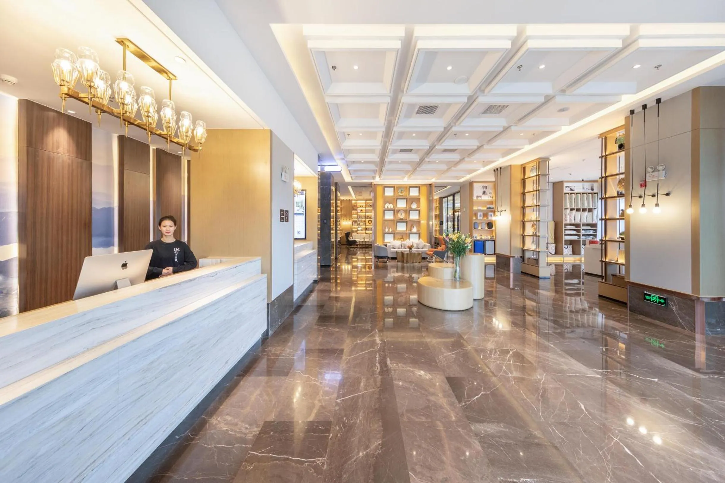 Lobby or reception in Atour Hotel Kunming Economic Development Zone
