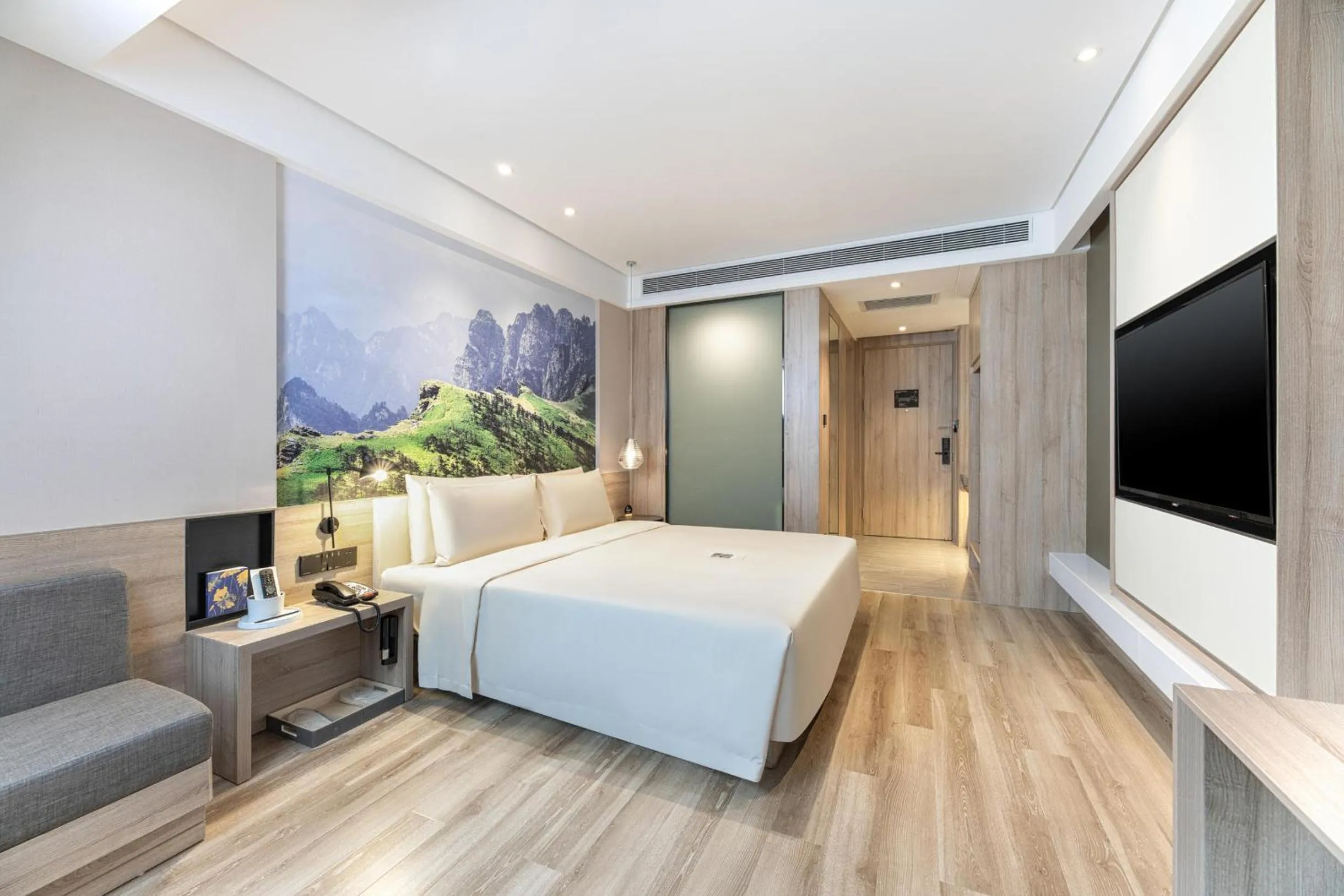 Bed in Atour Hotel Xian Xianyang International Airport