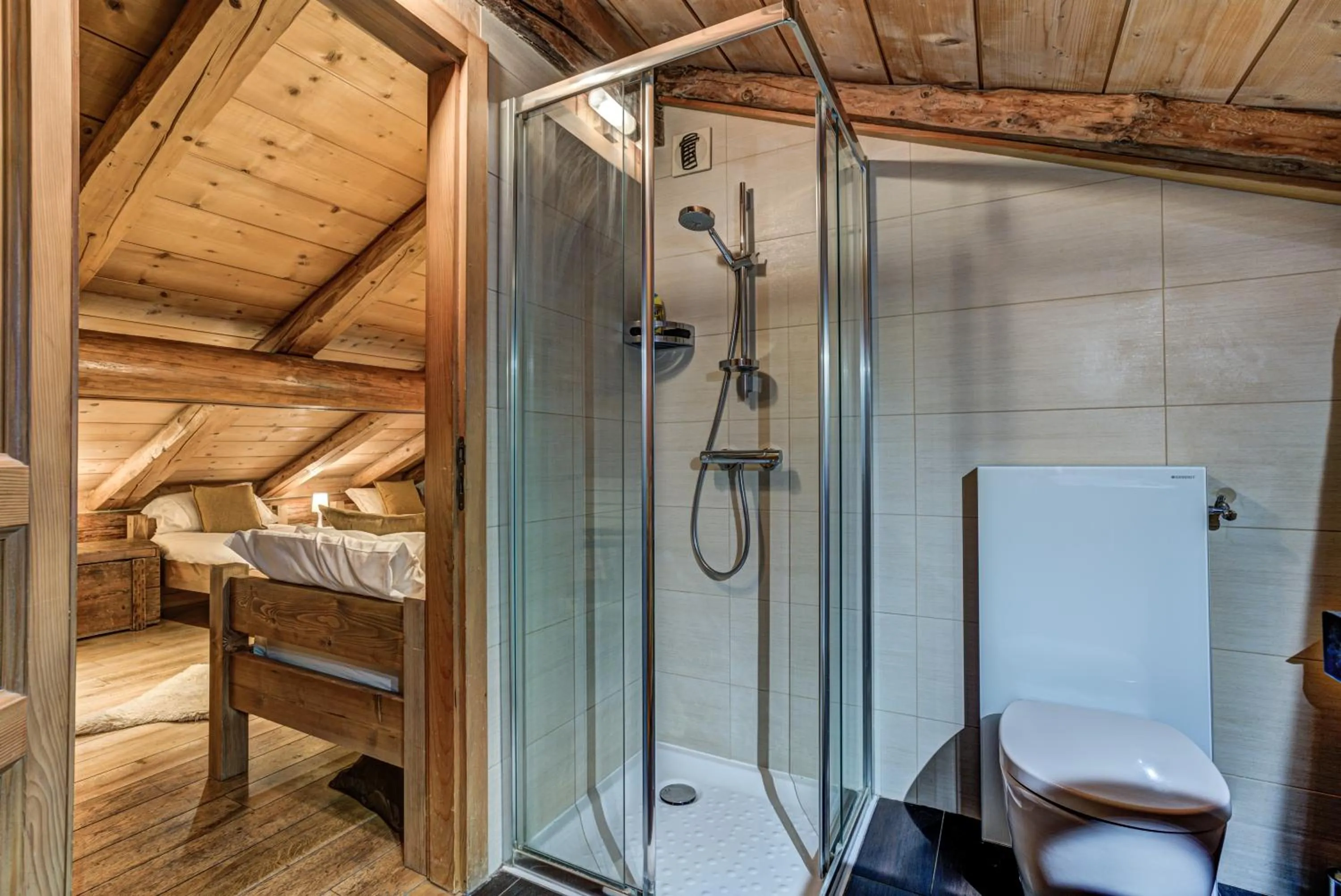 Bathroom, Bed in Chalet Tissières
