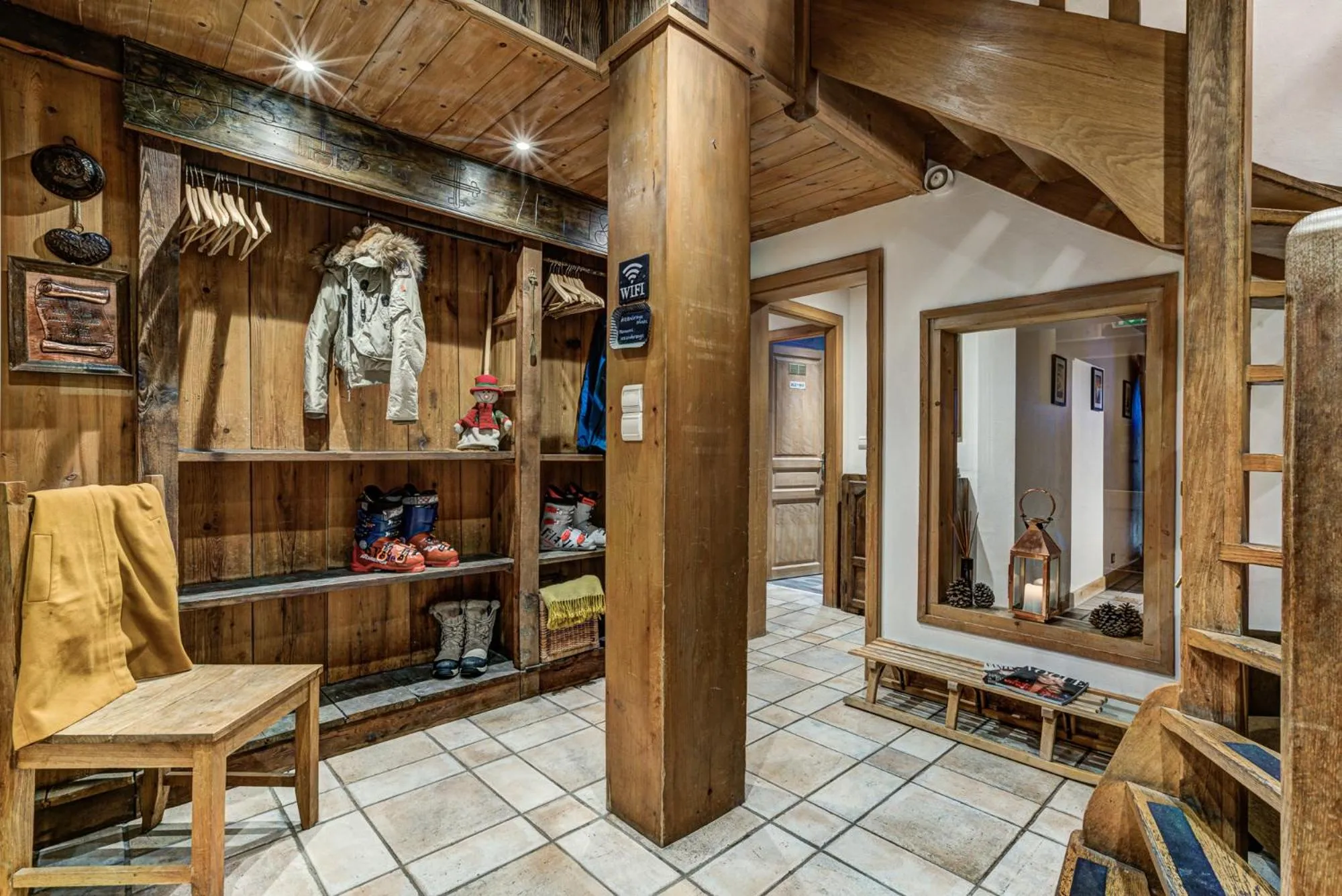 Facade/entrance in Chalet Tissières