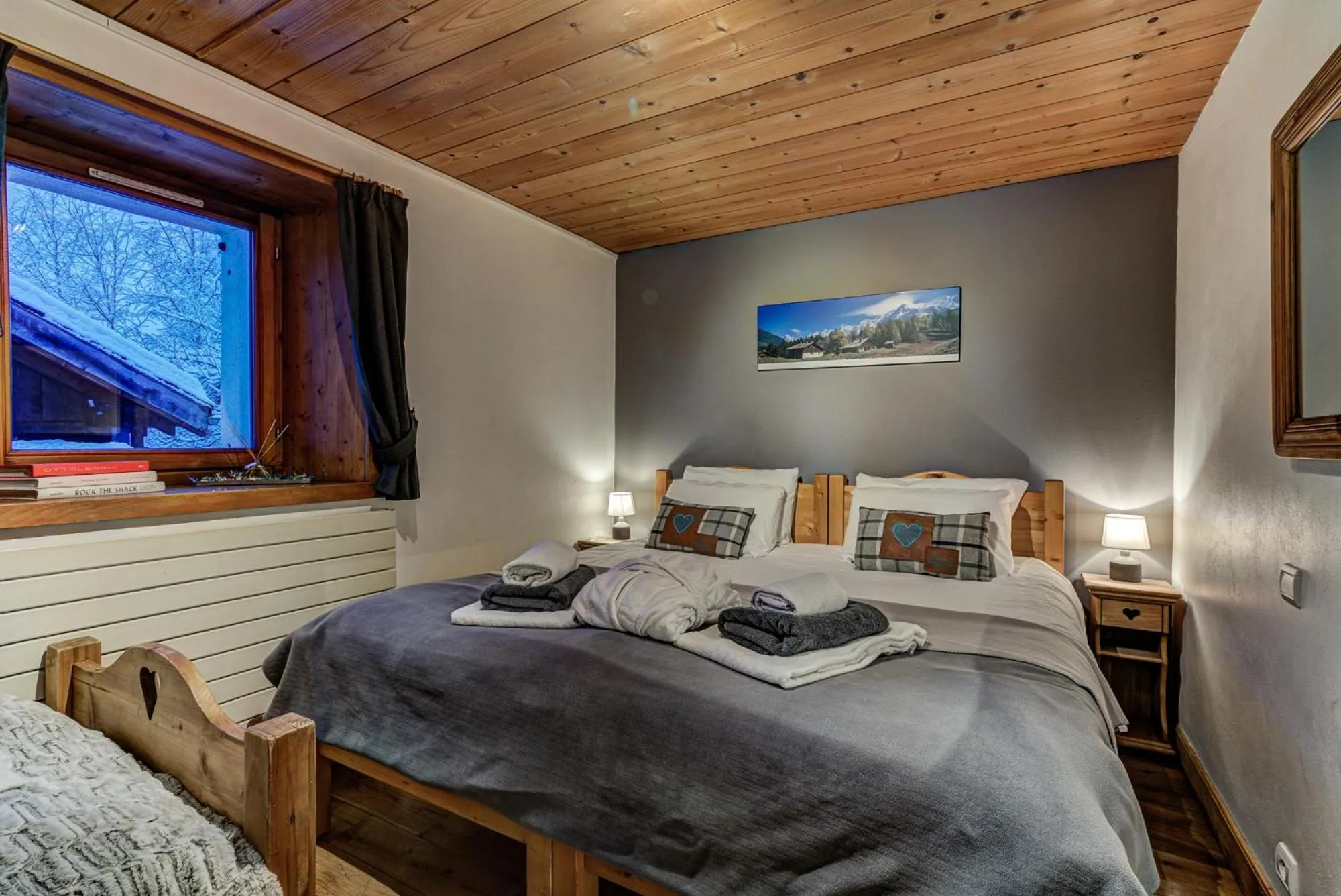 Bedroom, Bed in Chalet Tissières