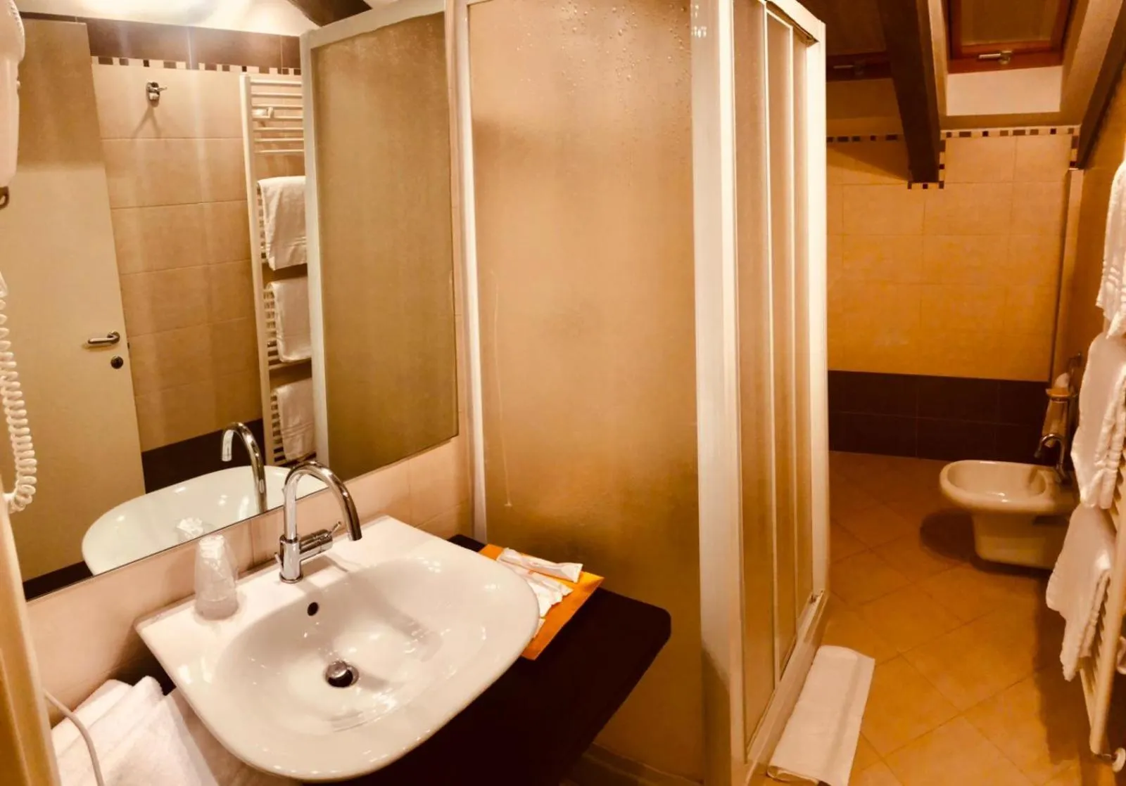 Shower in Hotel Malpensa INN Aereoporto