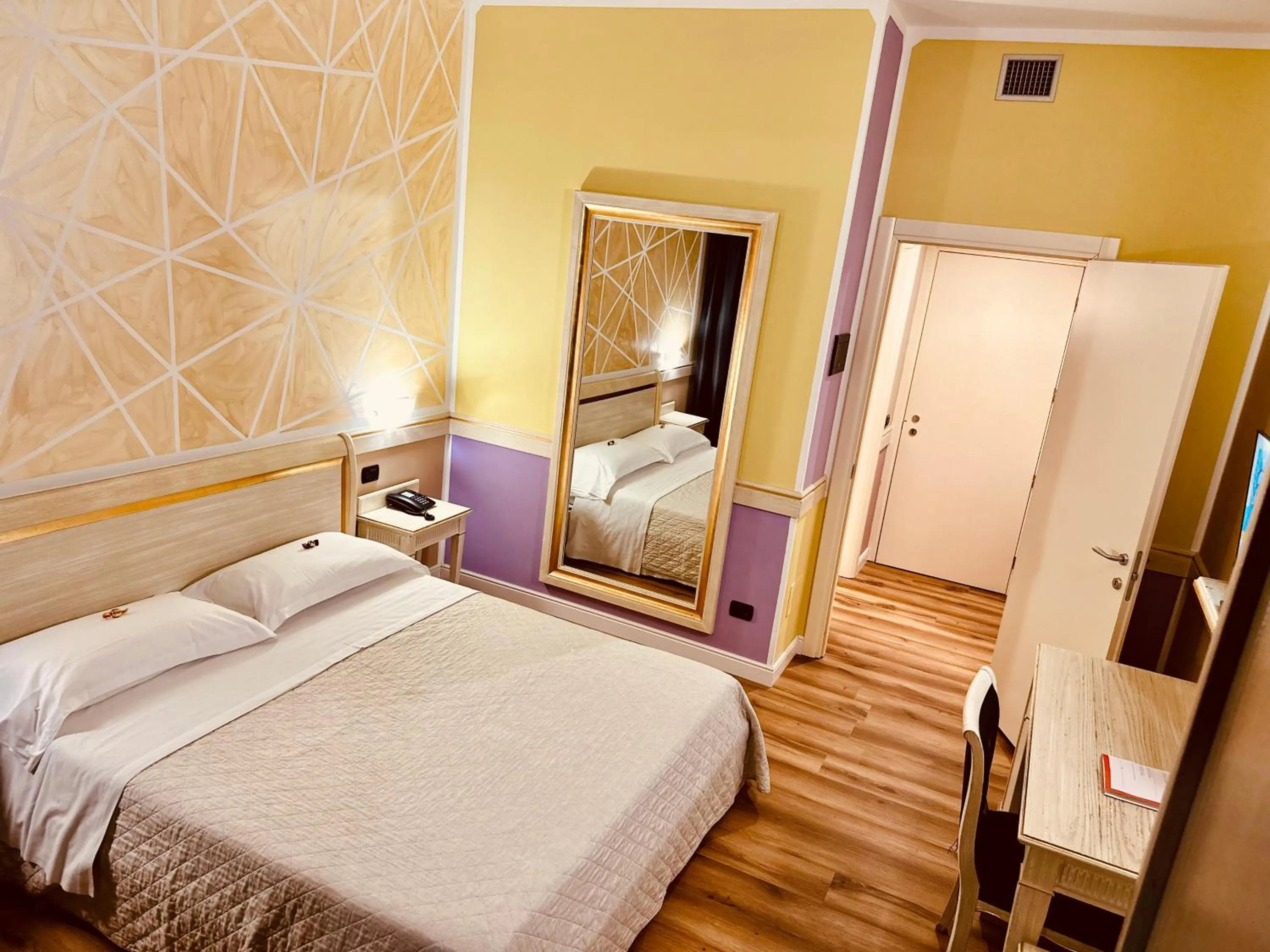 Bed in Hotel Malpensa INN Aereoporto