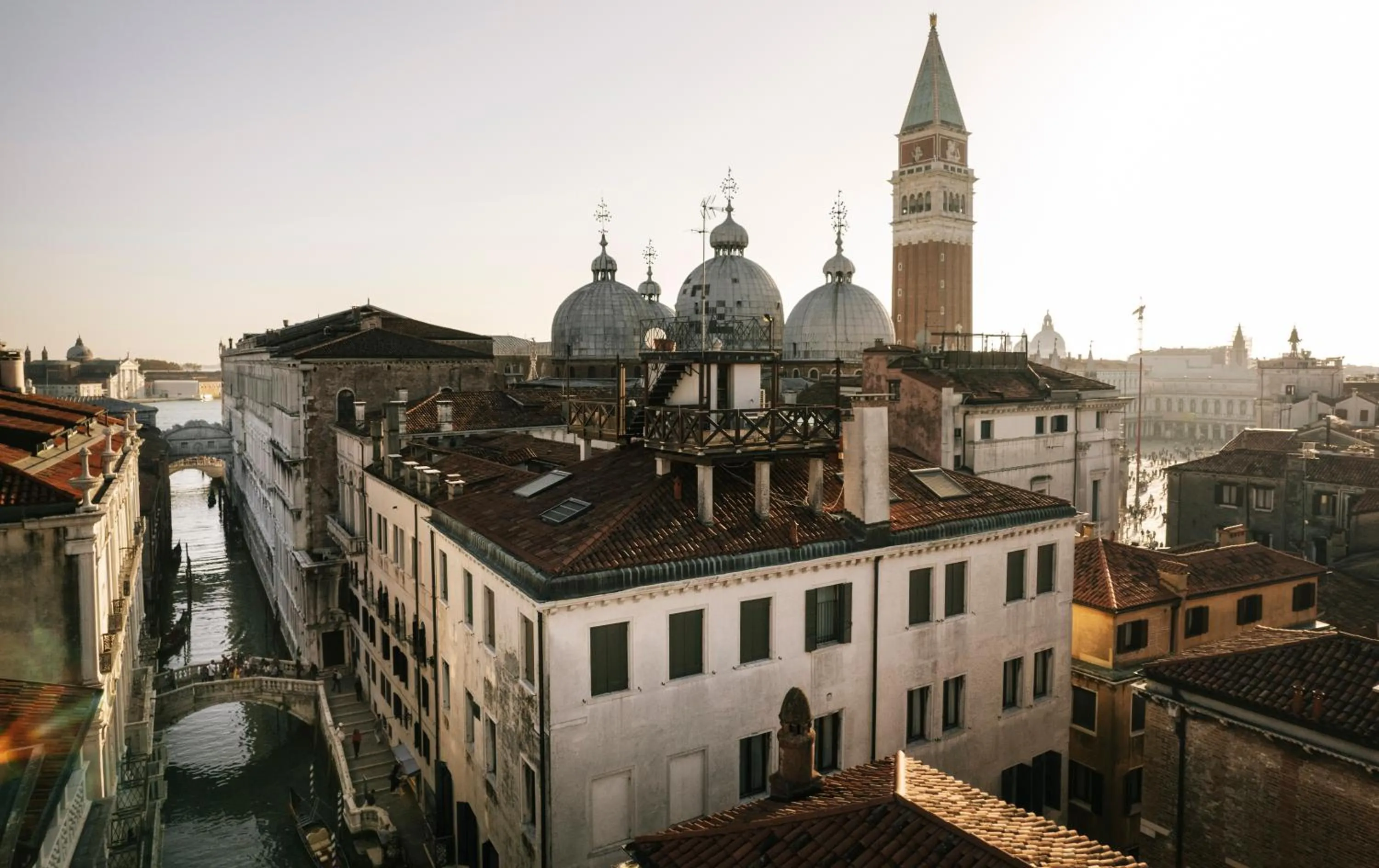 Bird's eye view in Hotel Al Ponte Dei Sospiri