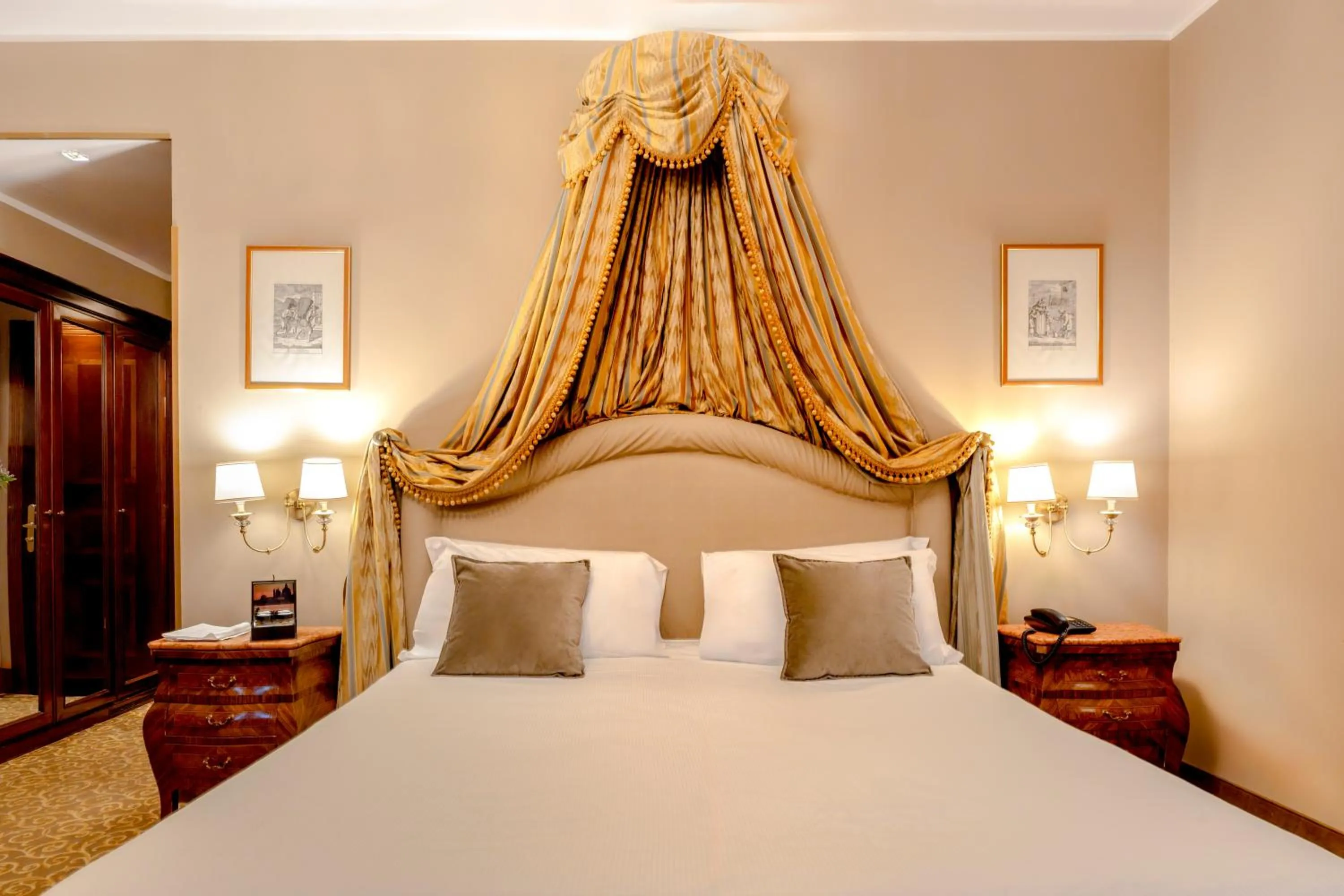 Bedroom, Bed in Hotel Al Ponte Dei Sospiri