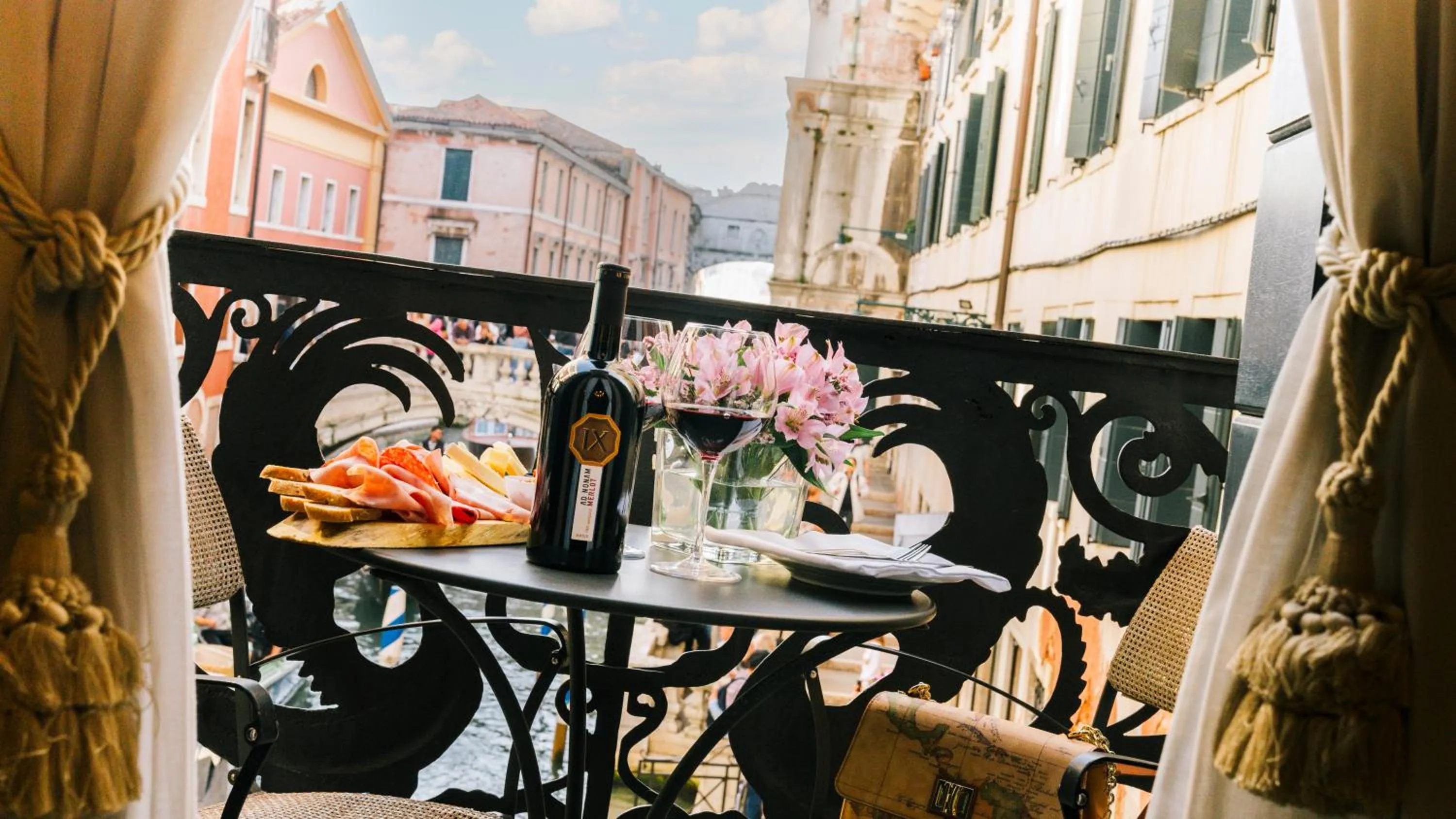 View (from property/room) in Hotel Al Ponte Dei Sospiri