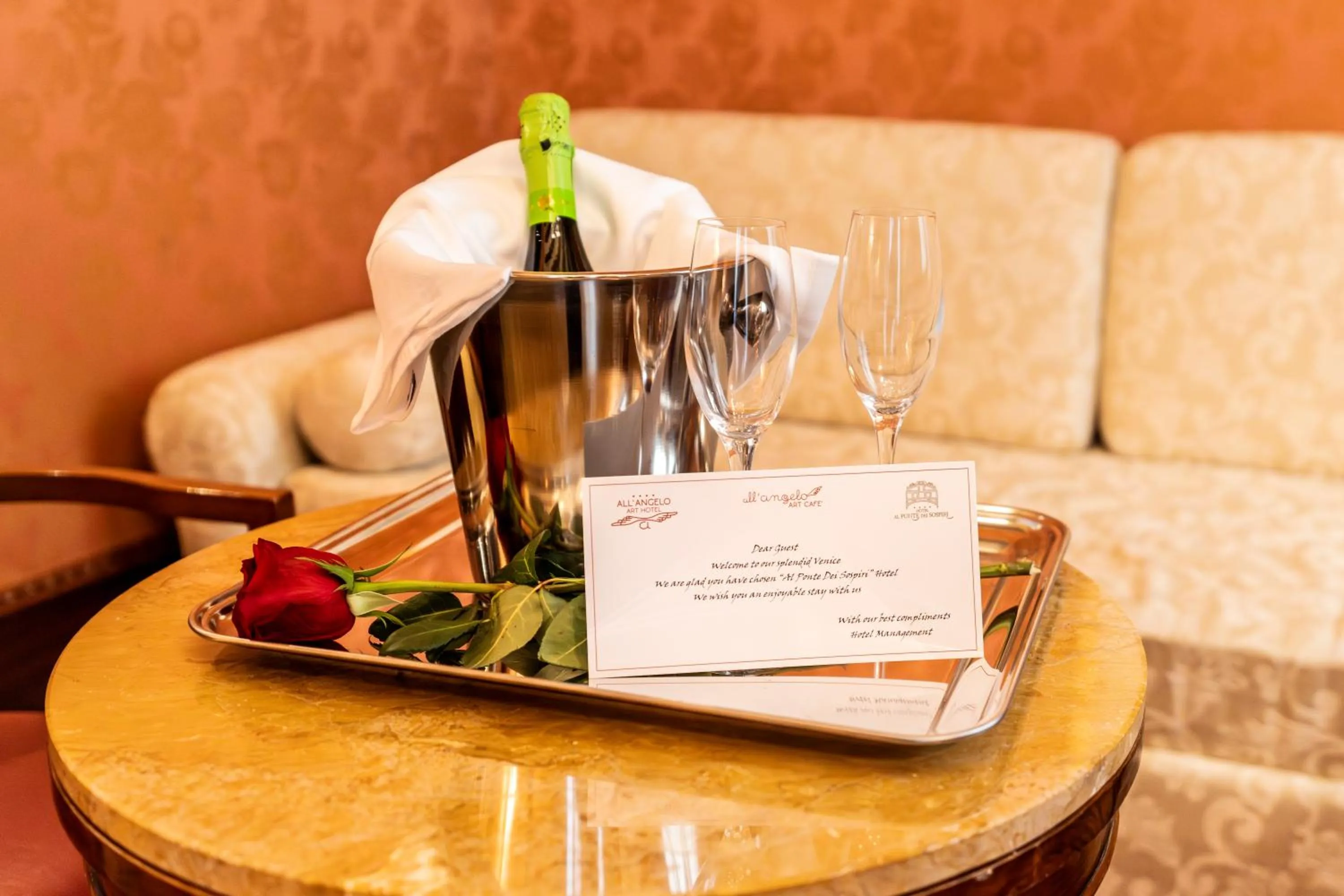 Decorative detail in Hotel Al Ponte Dei Sospiri