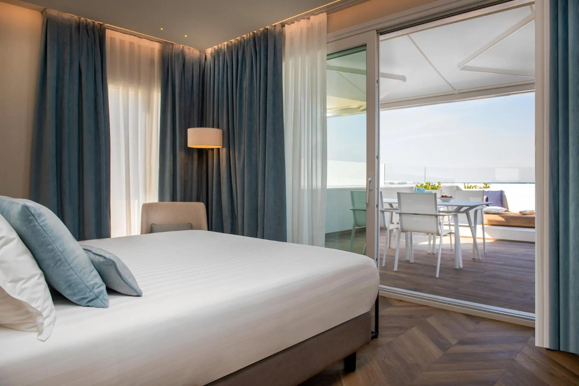 Bedroom, Bed in Litoraneo Suite Hotel