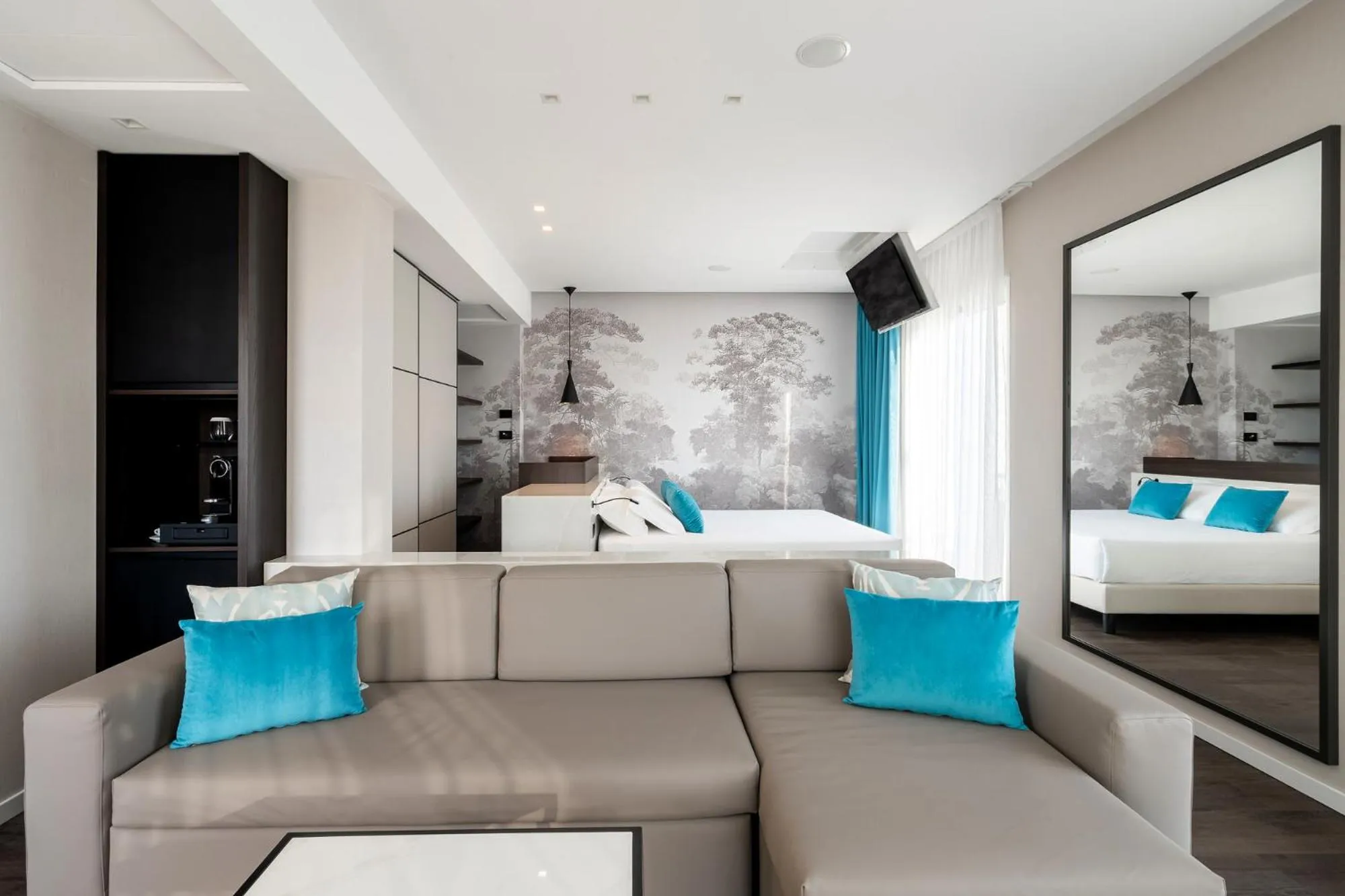 Photo of the whole room, Bed in Litoraneo Suite Hotel