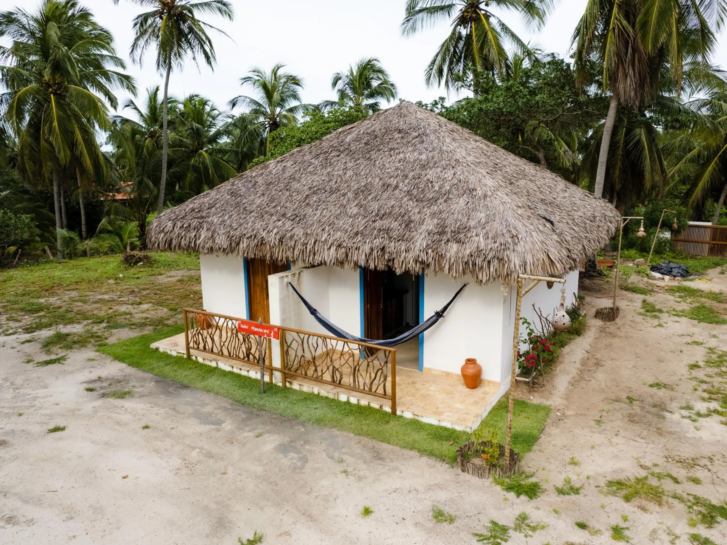 Facade/entrance in Chalés Caminho dos Ventos em Barrinha de Baixo, CE, 9km do Preá
