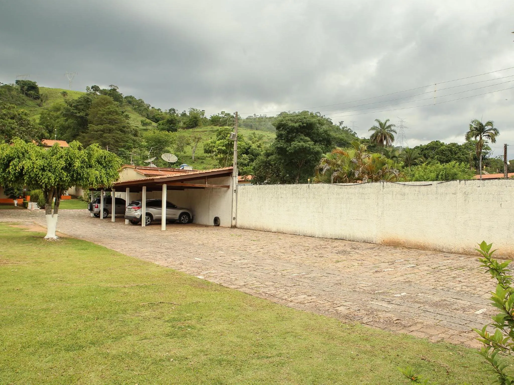 Parking in Pousada Vale da Montanha