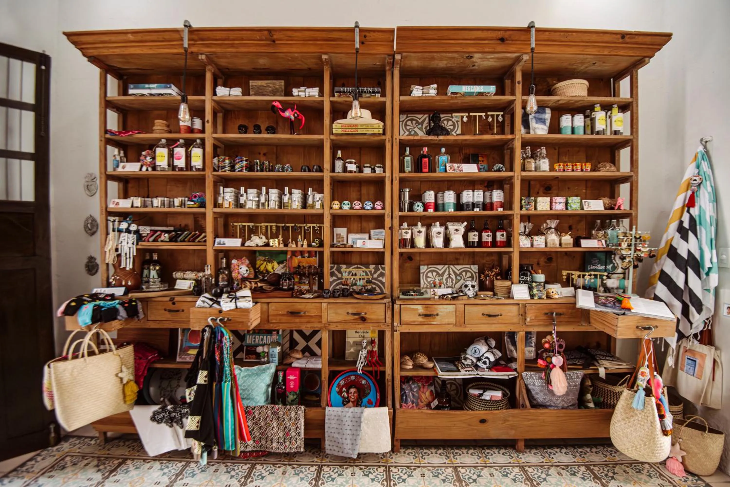 Shopping Area in The Diplomat Boutique Hotel