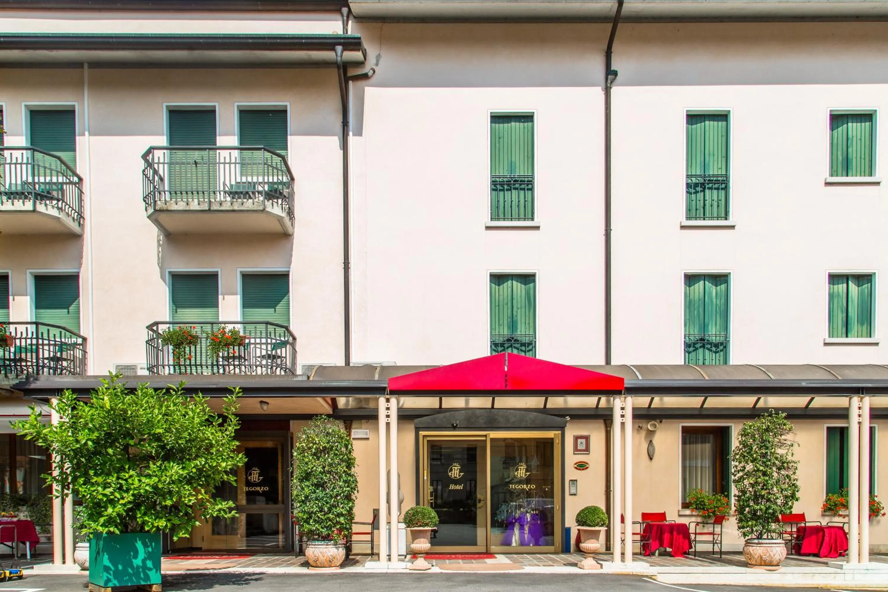 Facade/entrance in Hotel Tegorzo